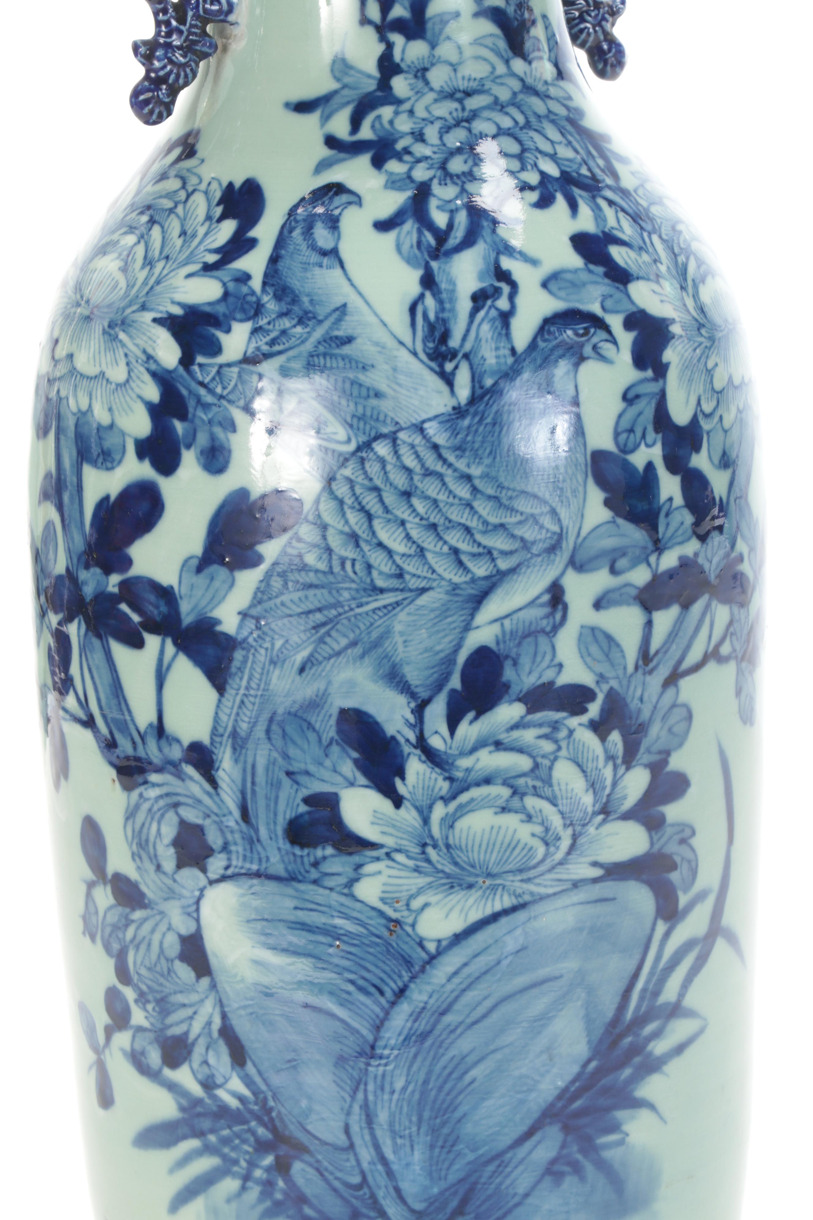 Chinese Blue and White Floral and Bird Motif Porcelain Vase
