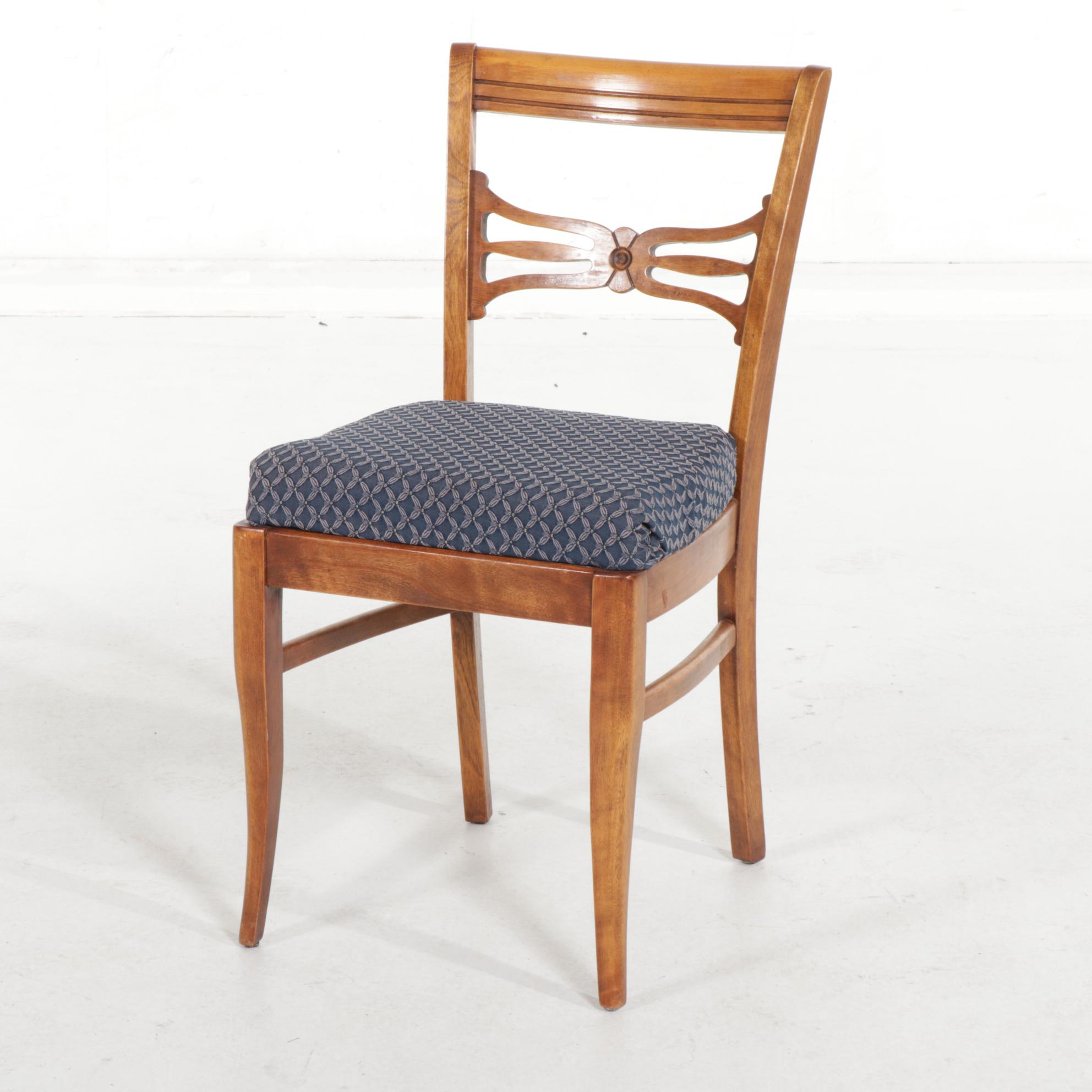 Oak Tavern Style Draw-Leaf Table with Four Side Chairs