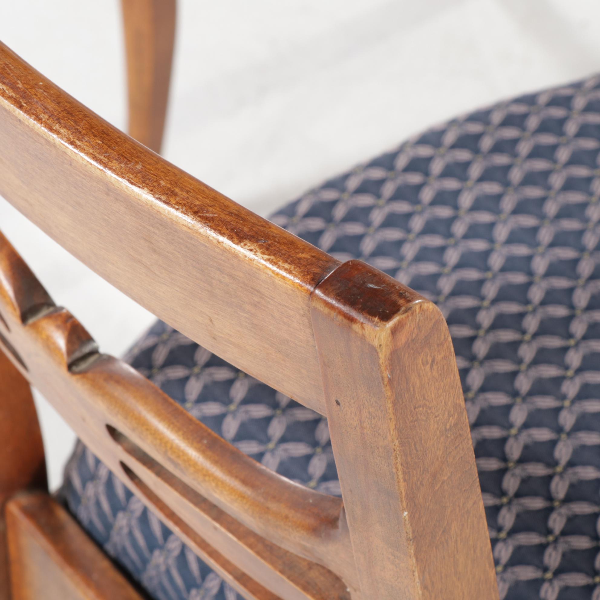 Oak Tavern Style Draw-Leaf Table with Four Side Chairs