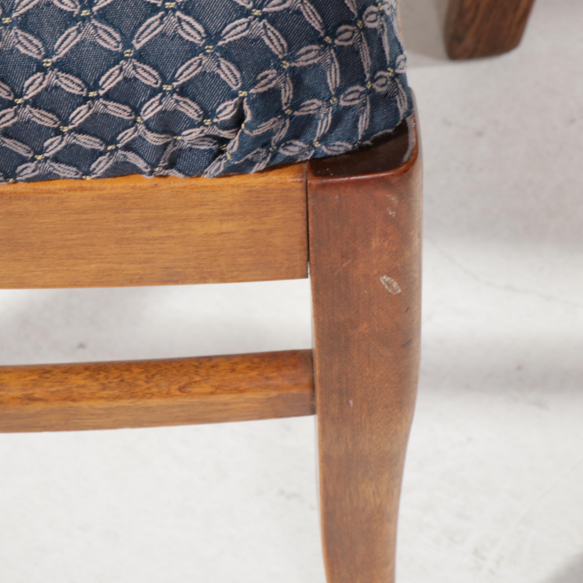 Oak Tavern Style Draw-Leaf Table with Four Side Chairs