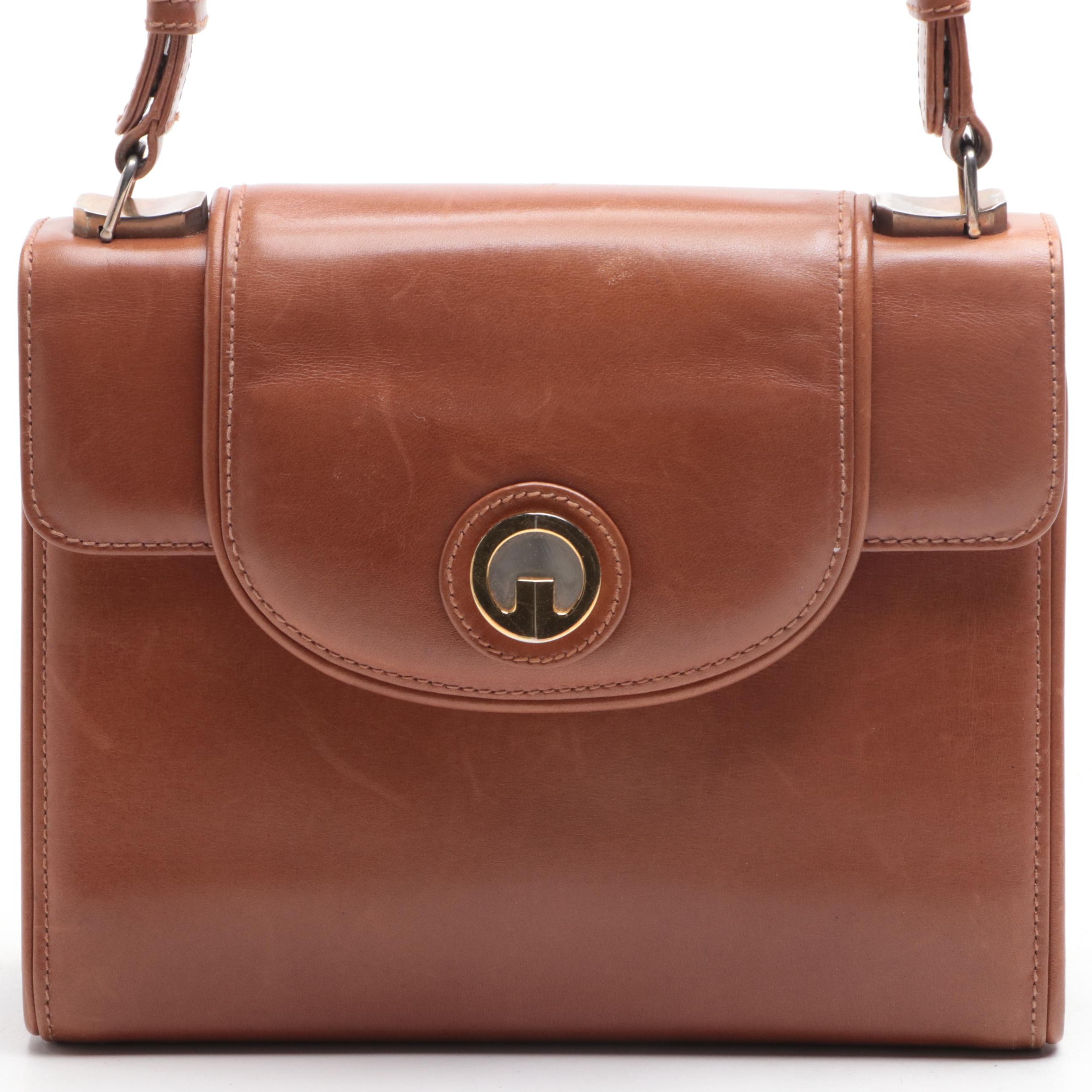 Gucci Flap Front Handbag in Brown Leather