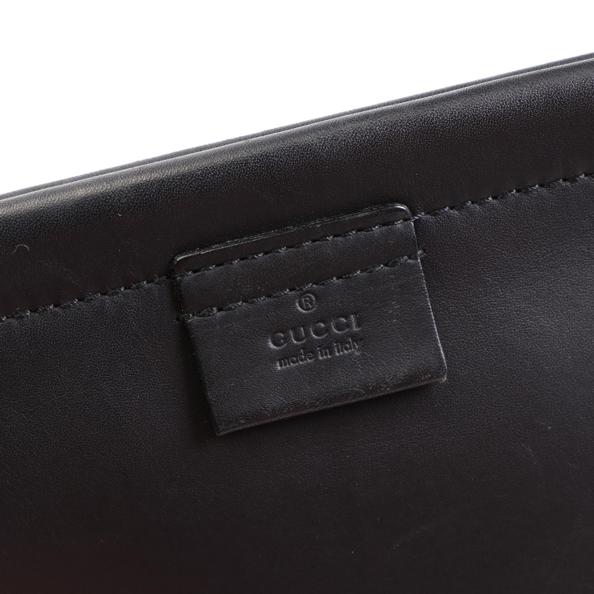 Gucci Shoulder Tote with Zip Pouch in Smooth Black Leather with Small Pouch