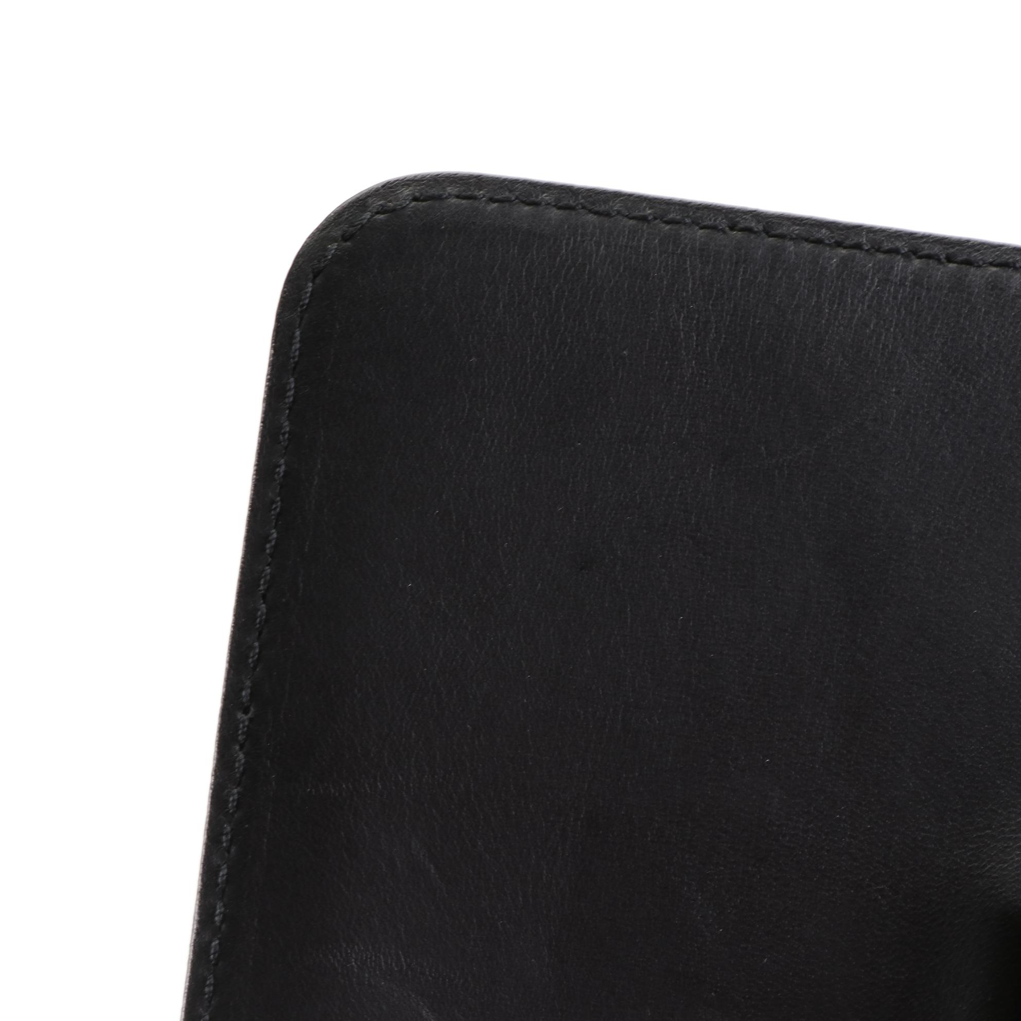 Gucci Shoulder Tote with Zip Pouch in Smooth Black Leather with Small Pouch