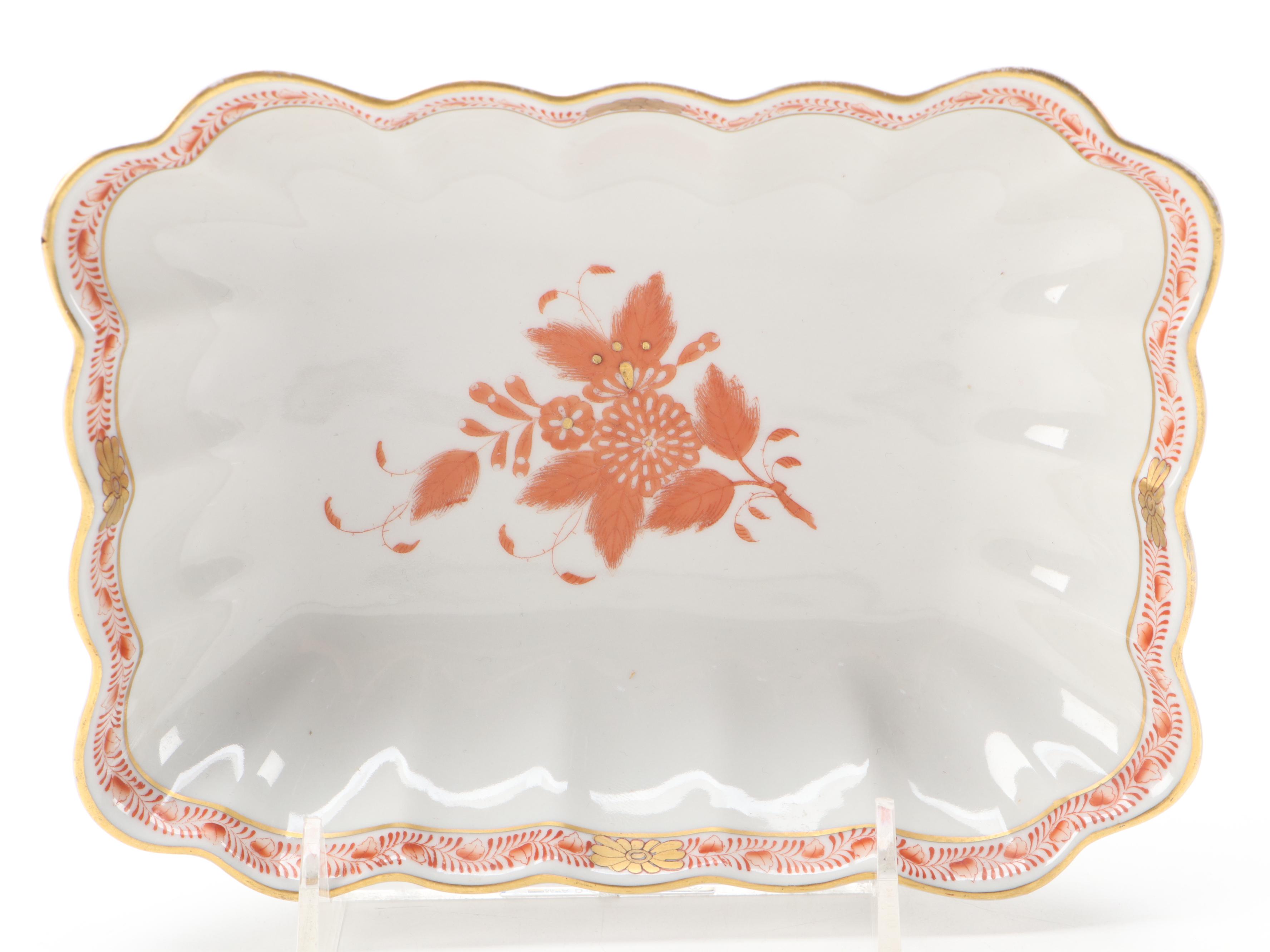 Herend Rust "Chinese Bouquet" Porcelain Dinnerware, 20th Century