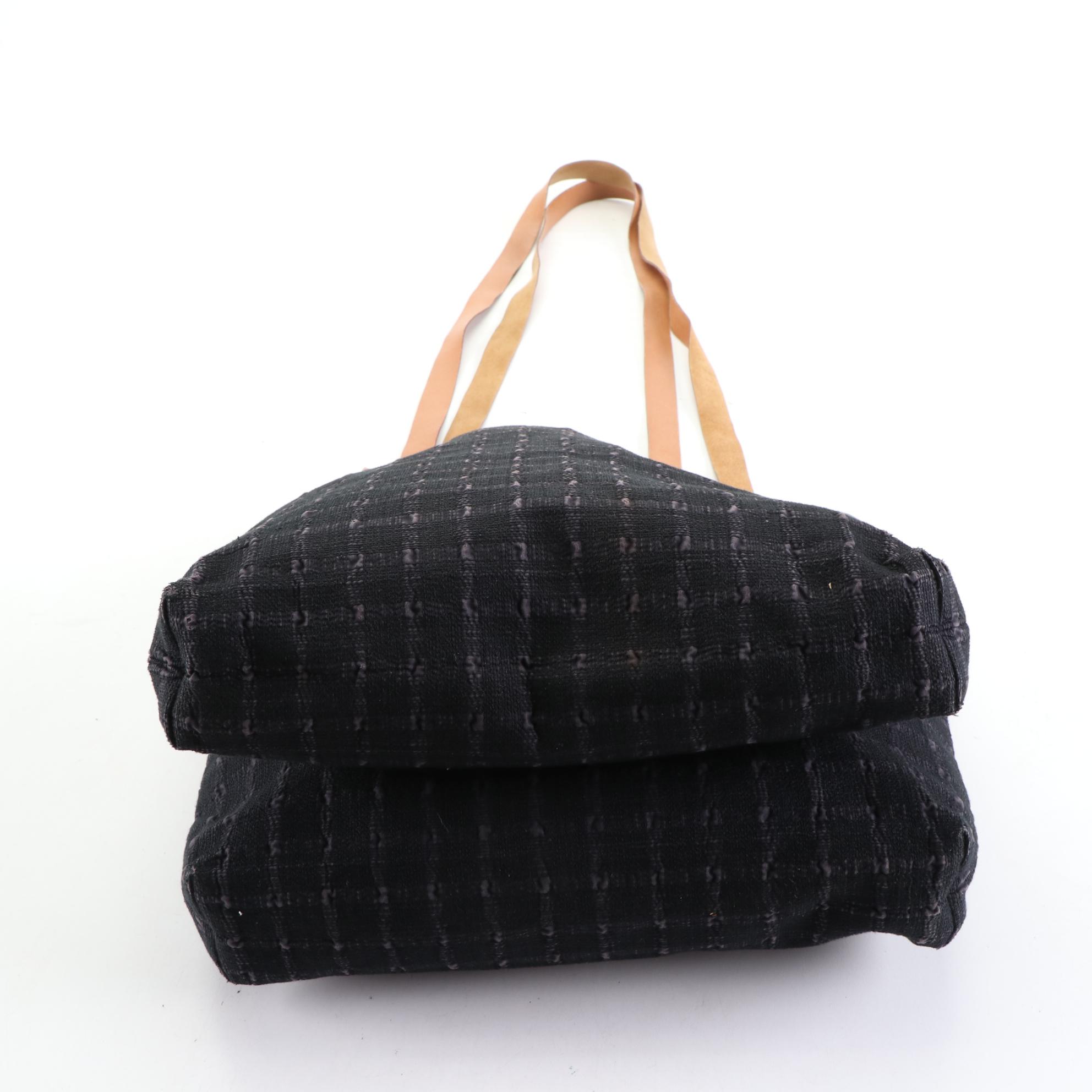 Hermès Amedaba Hippo de Poche Shoulder Bag