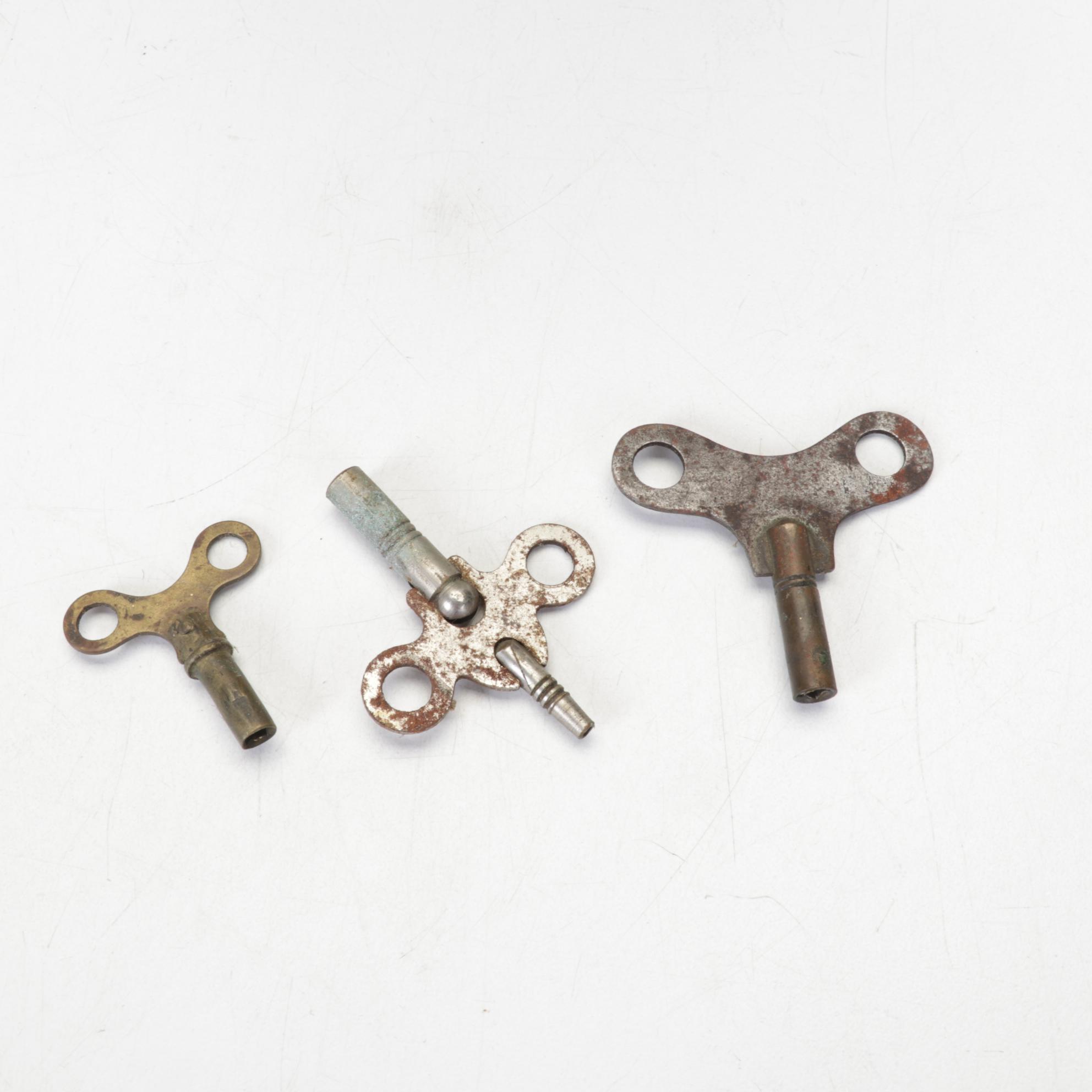 Wm. L. Gilbert Clock, Six-Panel Bent Slag Glass and Spelter Lamp, Oval Painting