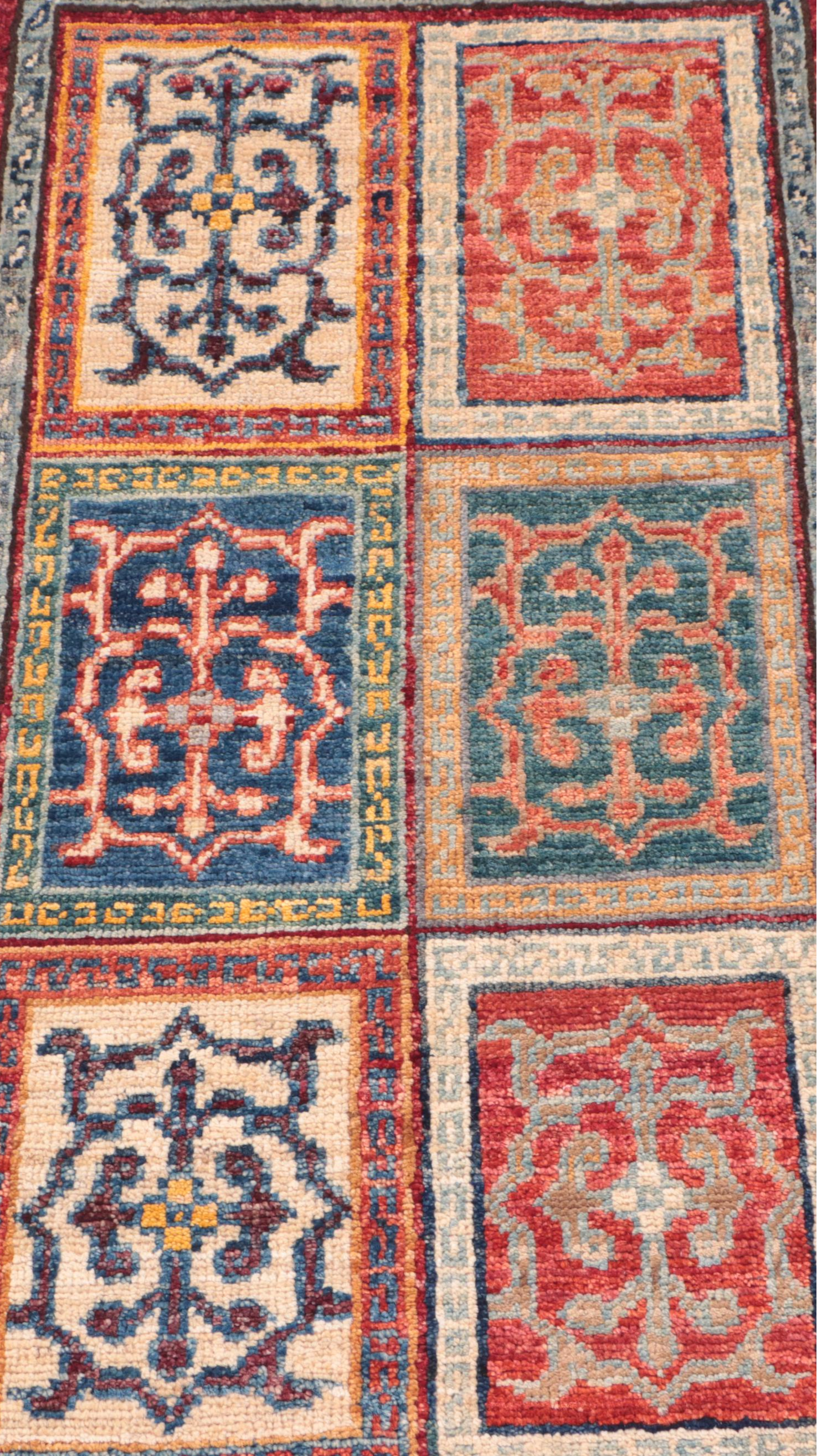 1'7 x 3'3 Hand-Knotted Persian Hamadan Accent Rug