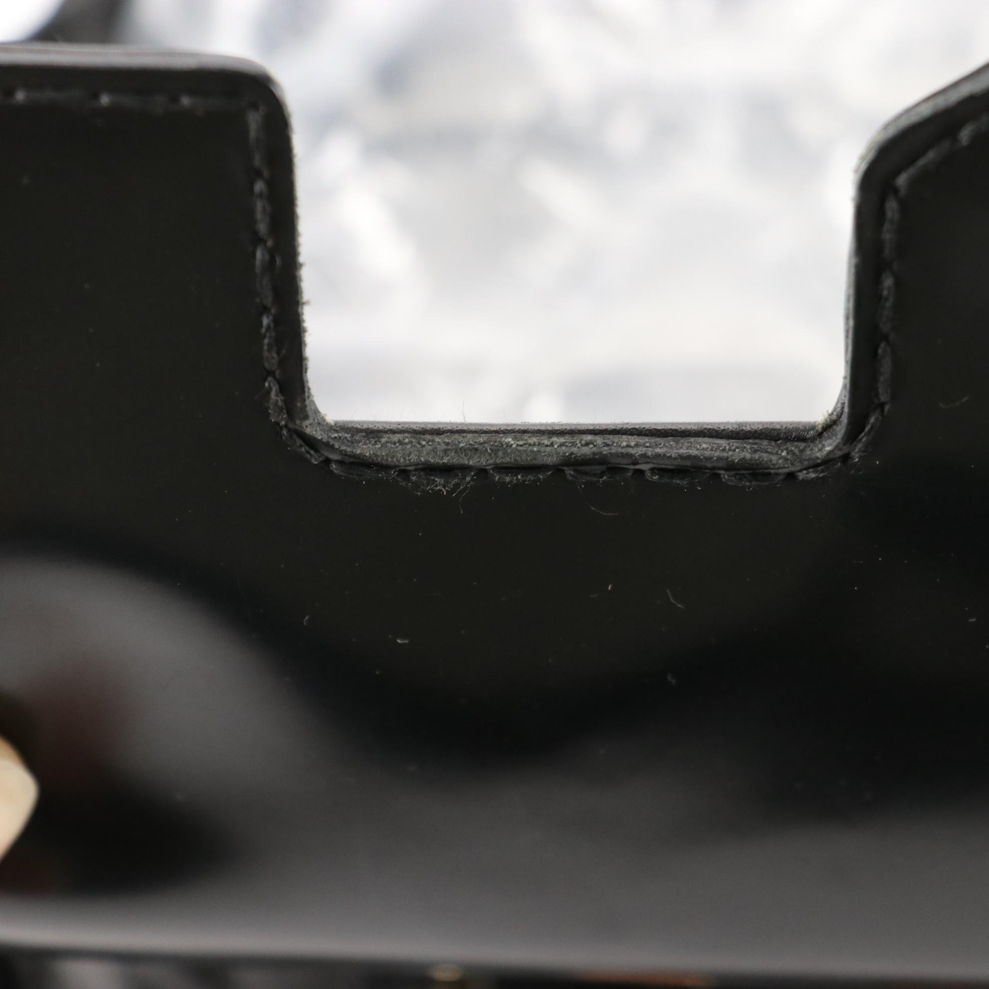 Gucci Queen Large Bow Buckle Satchel in Black Leather