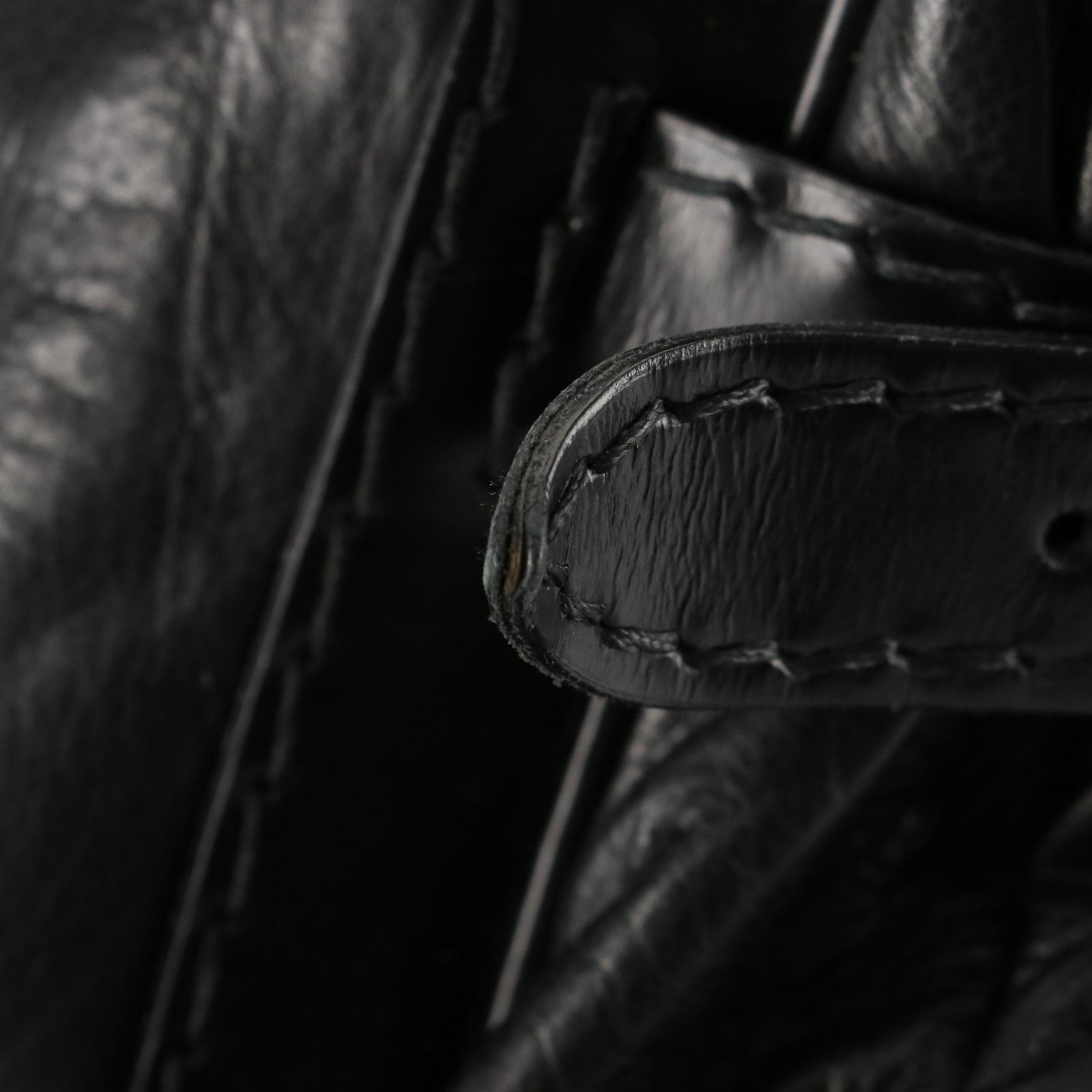 Gucci Queen Large Bow Buckle Satchel in Black Leather