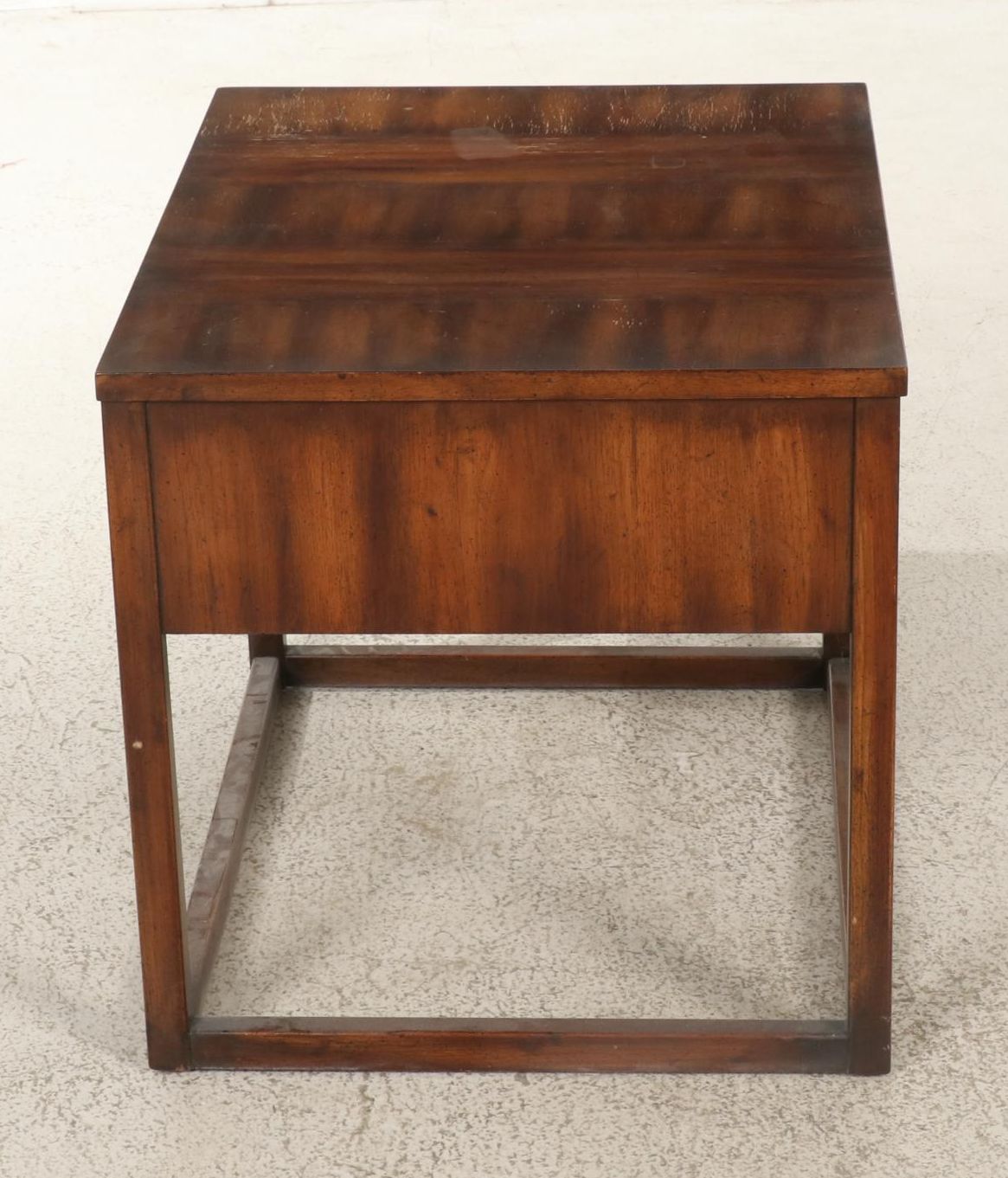 Wellington Hall Walnut-Finish Side Table with Pair of Poufs