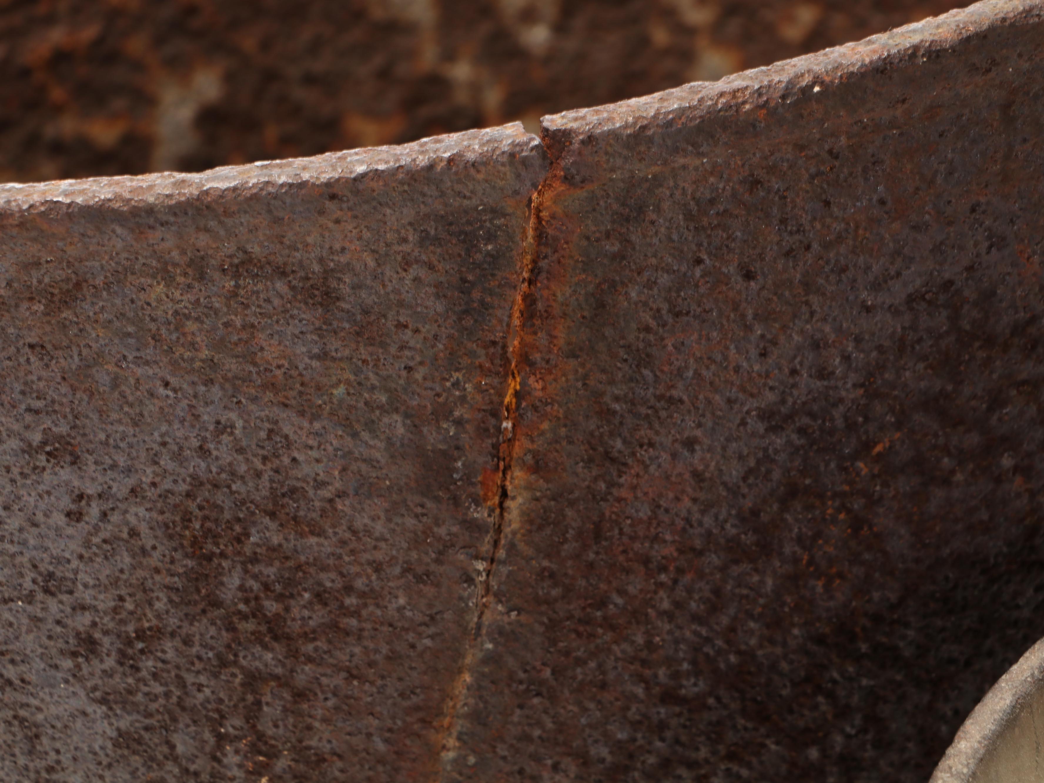 Cast Iron Boiler Tub with with Footed Cauldrons