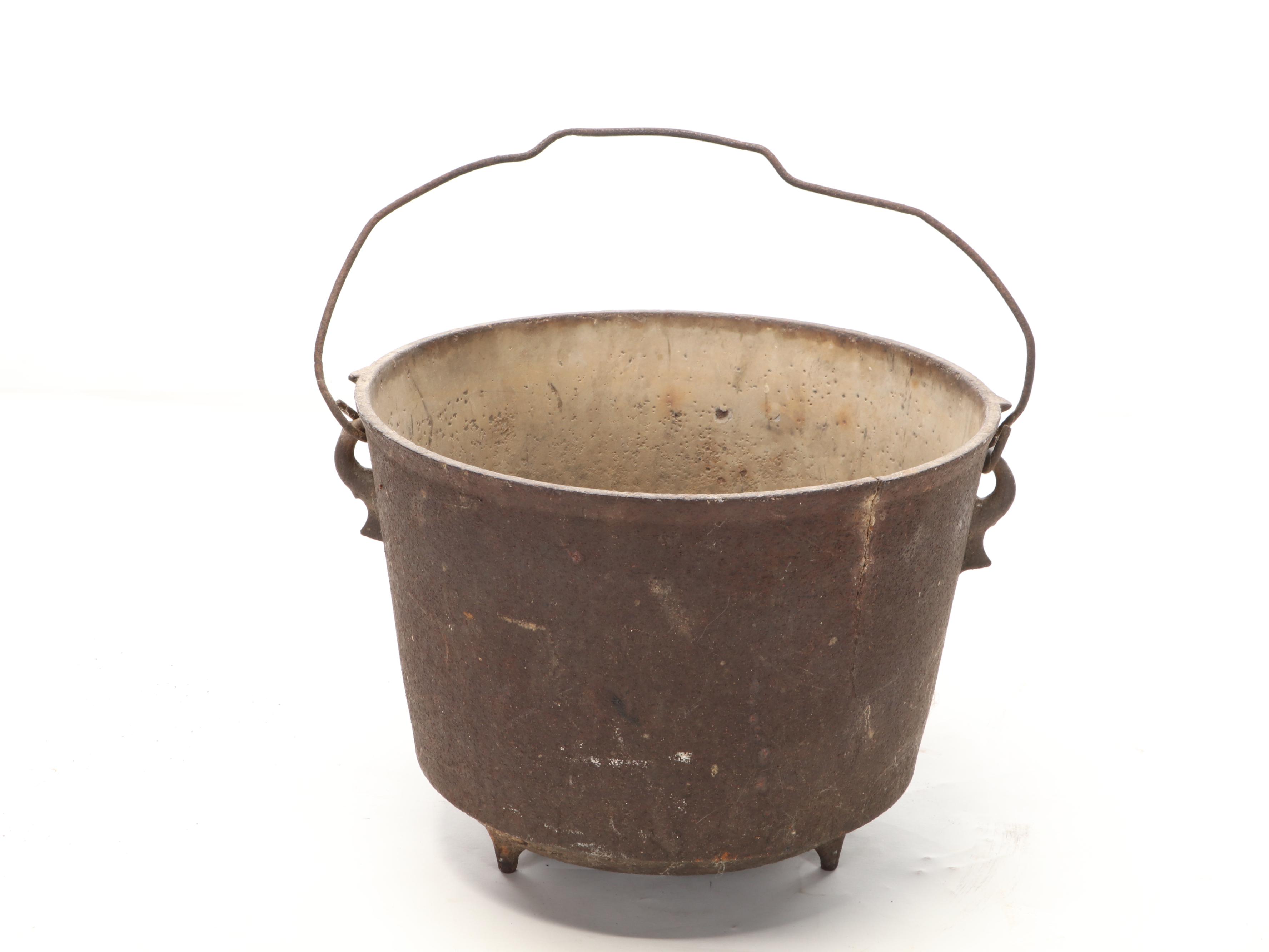 Cast Iron Boiler Tub with with Footed Cauldrons
