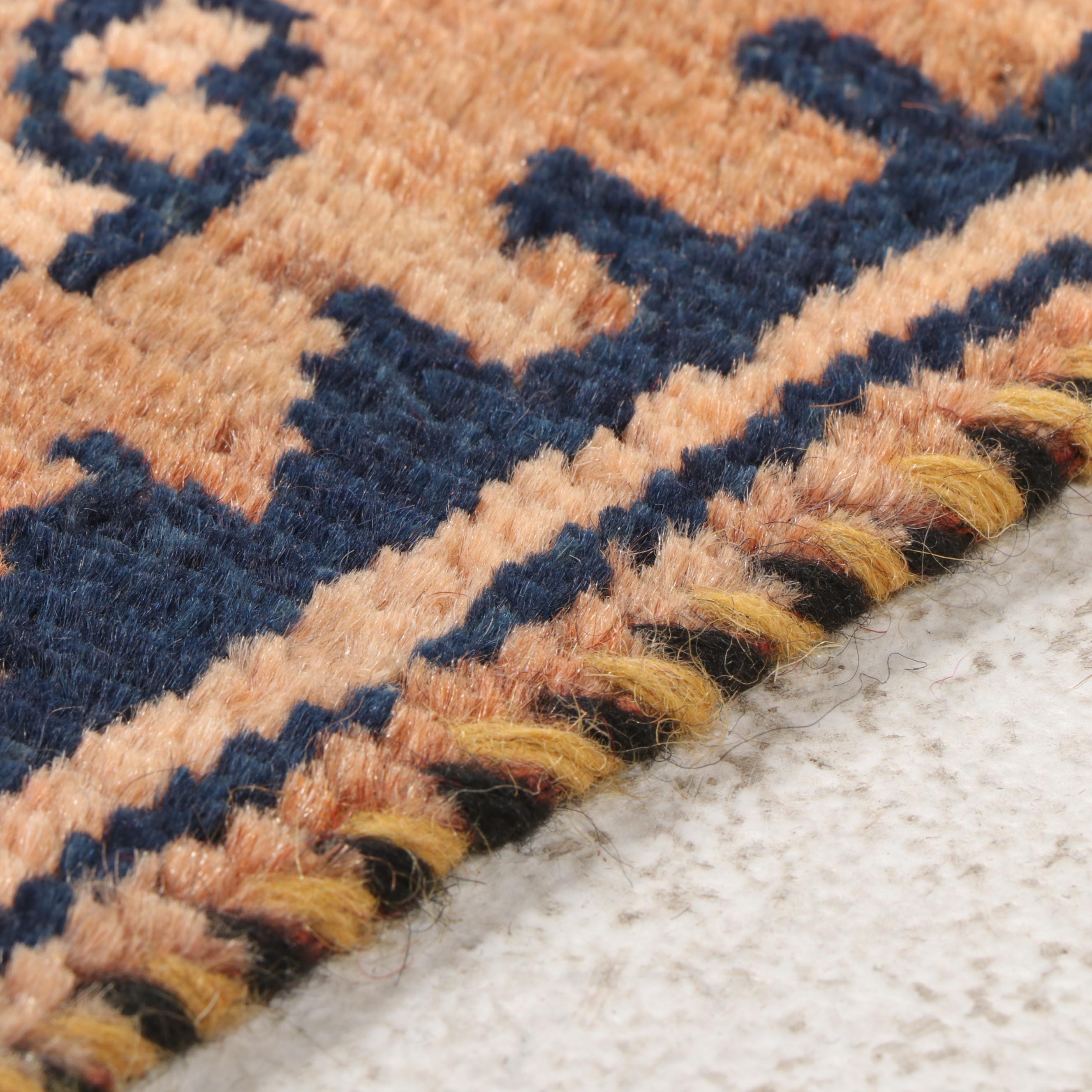 3'3 x 8' Hand-Knotted Persian Shiraz Area Long Rug