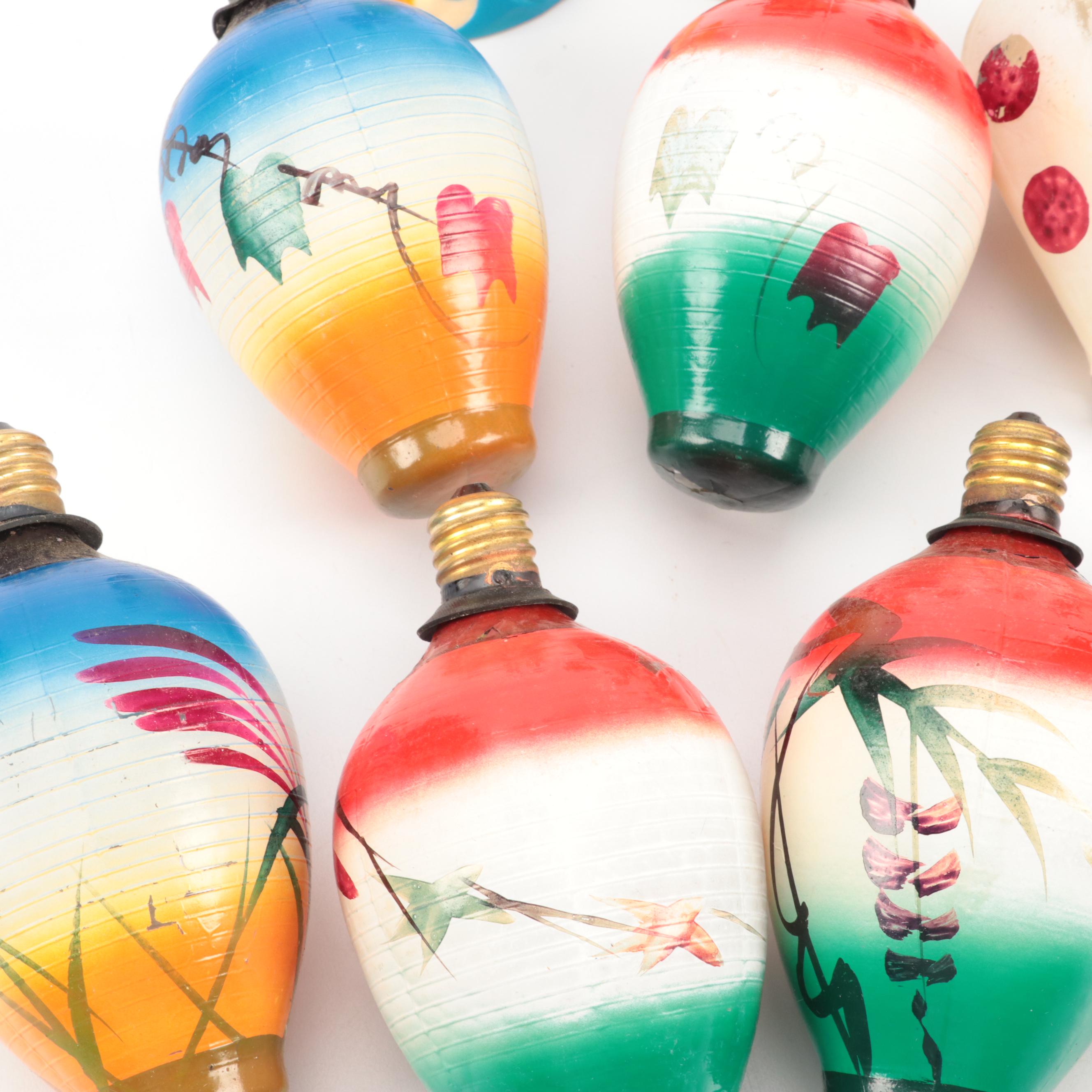 Holly Glass Party Lites Light Bulbs with Solar Power Dancing Figures