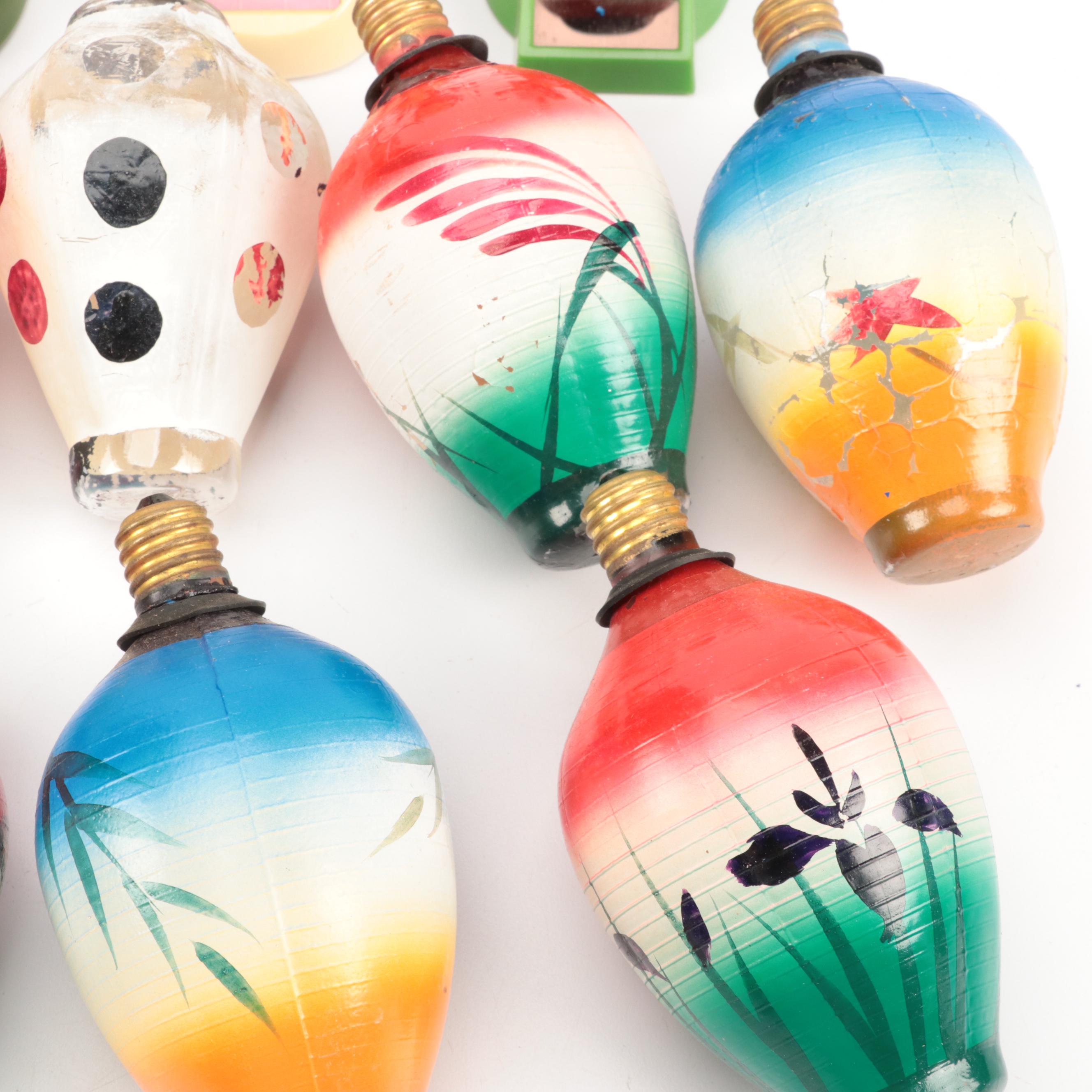 Holly Glass Party Lites Light Bulbs with Solar Power Dancing Figures