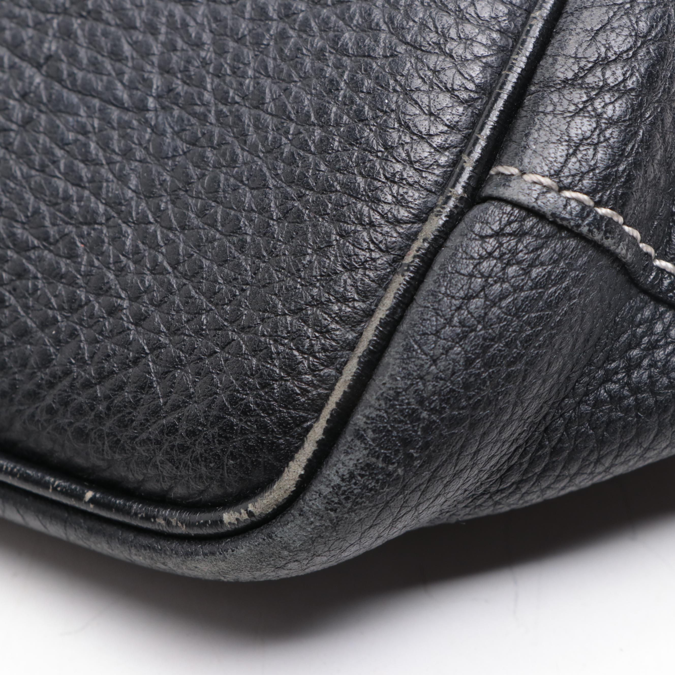 Burberrys Handbag in Black Pebble Grain Leather with Contrast Stitching