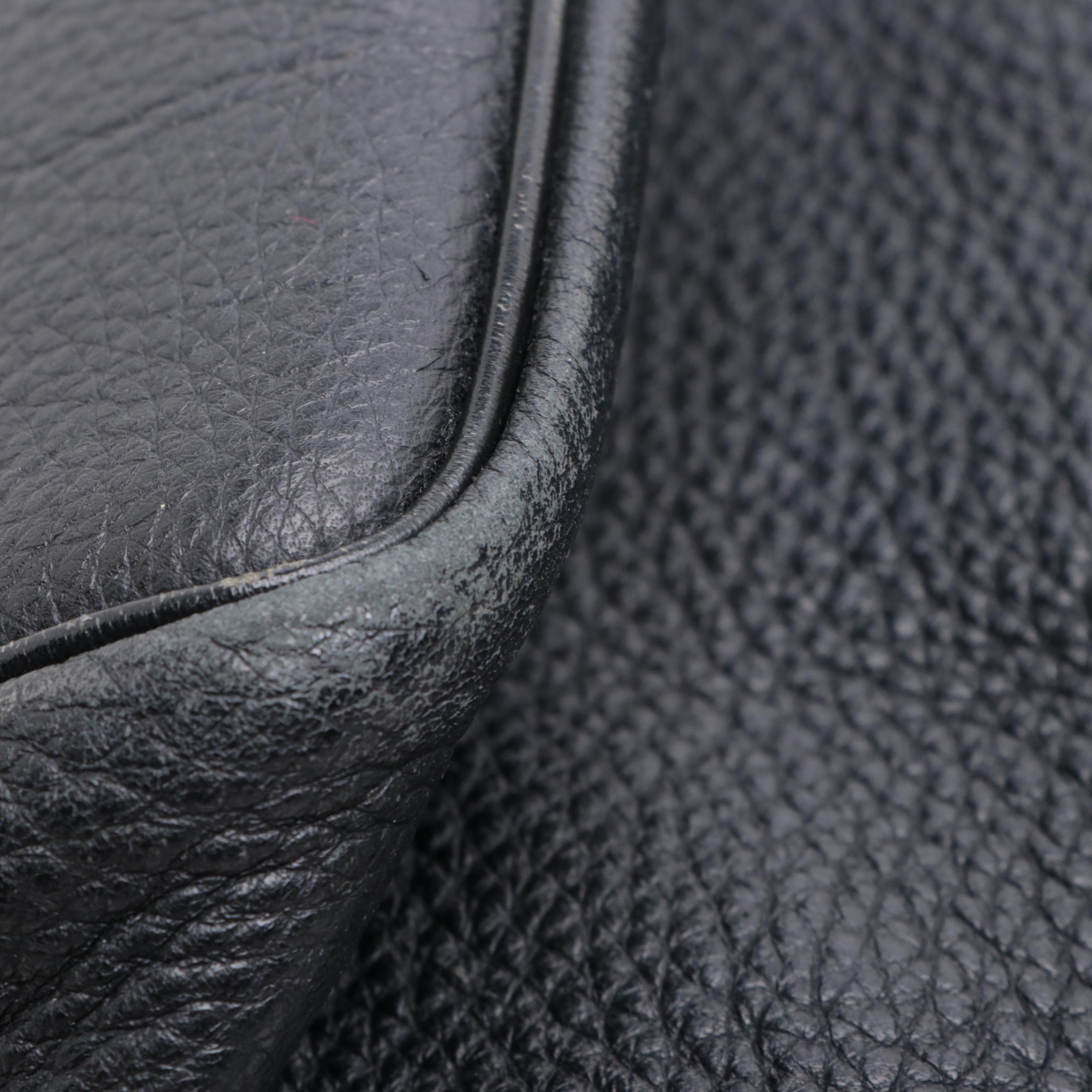 Burberrys Handbag in Black Pebble Grain Leather with Contrast Stitching