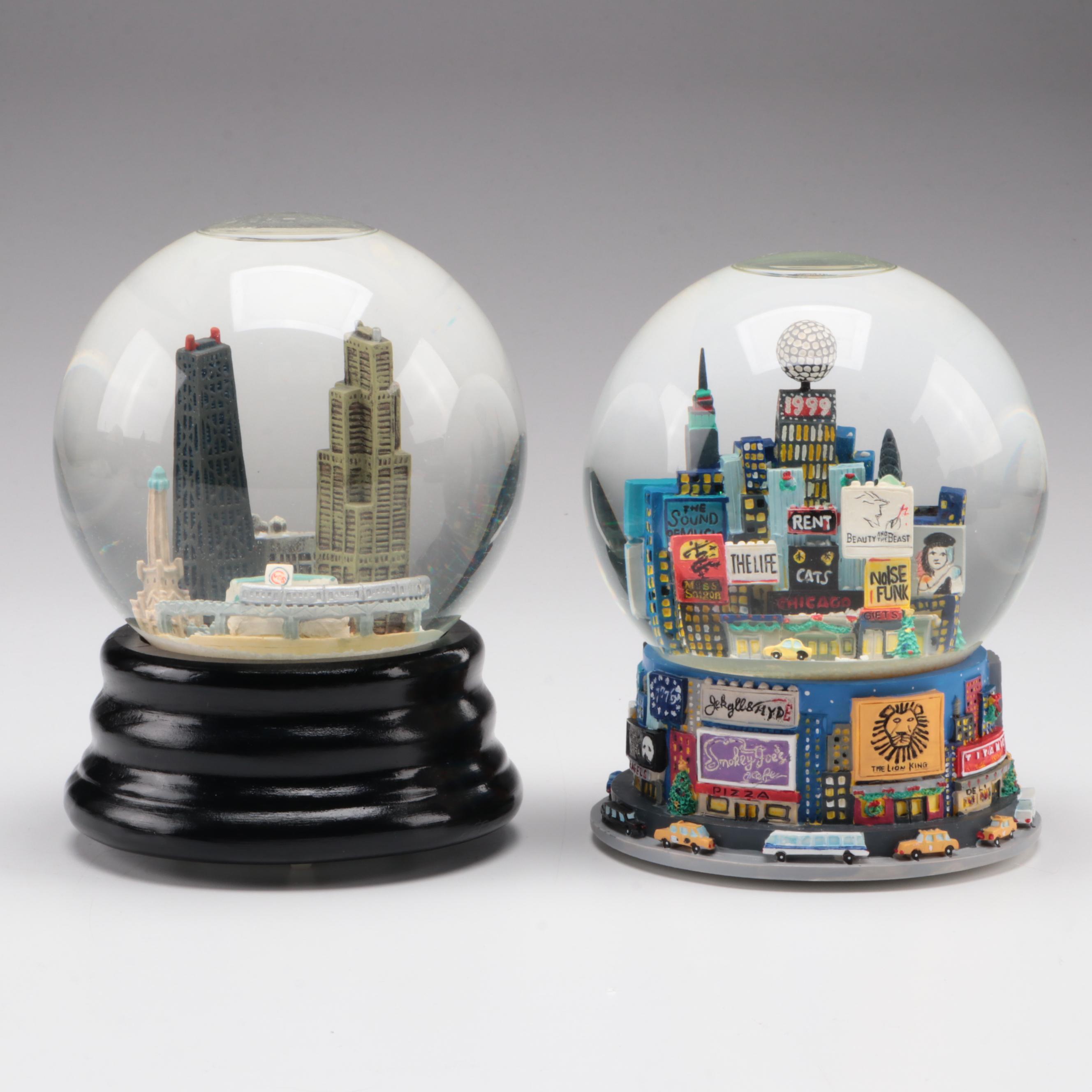 Musical Snow Globes Including St Louis With Christmas Music Box