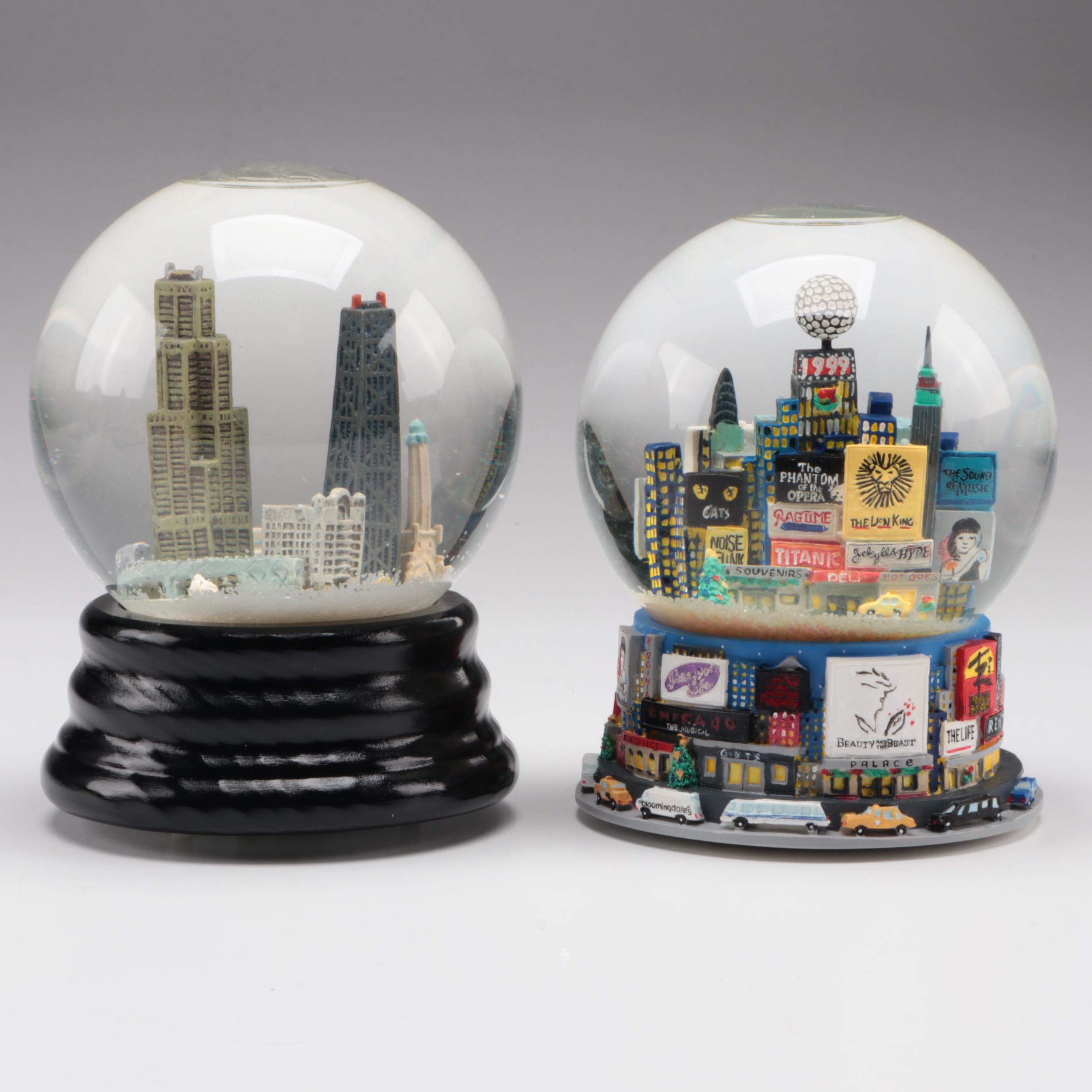 Musical Snow Globes Including St Louis With Christmas Music Box