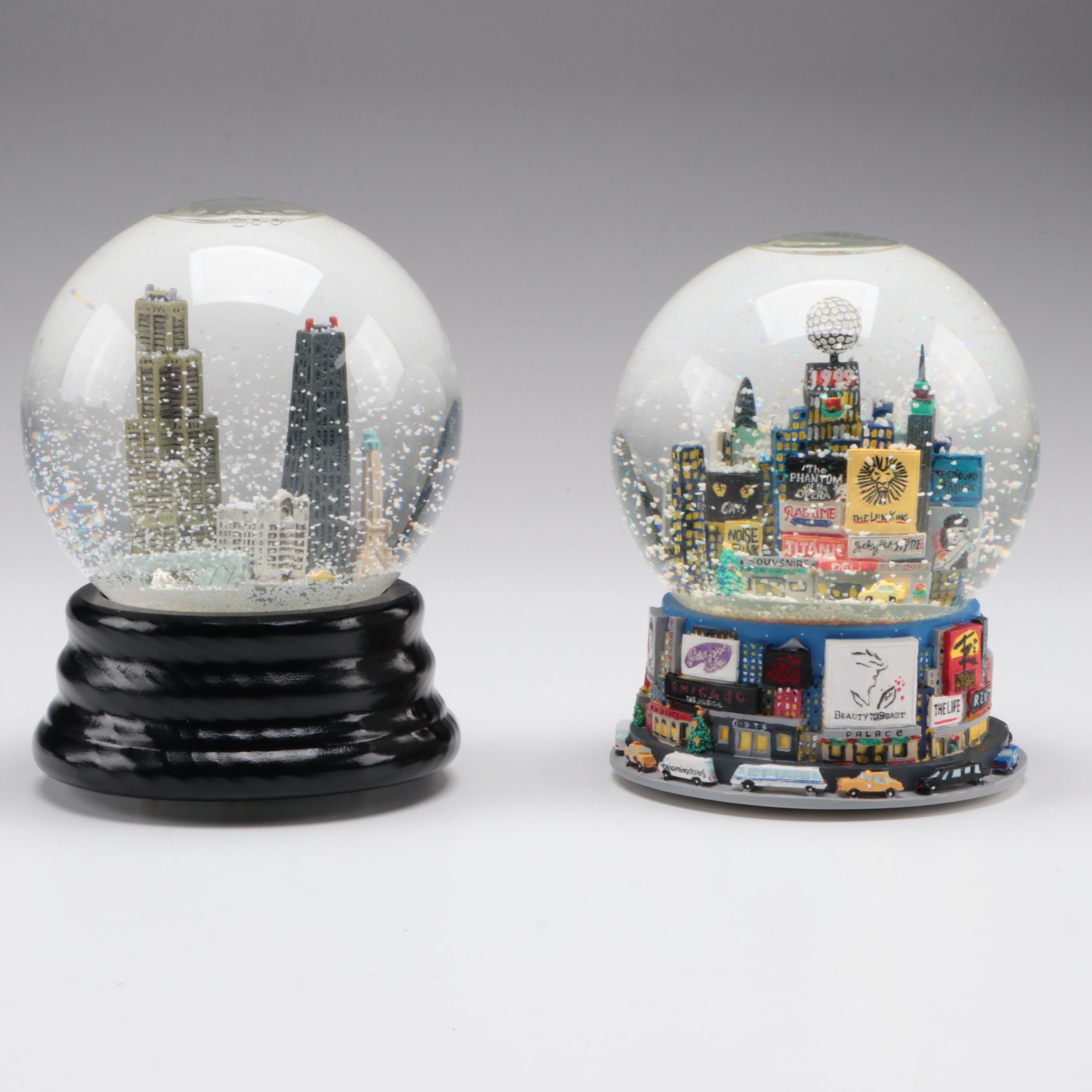 Musical Snow Globes Including St Louis With Christmas Music Box