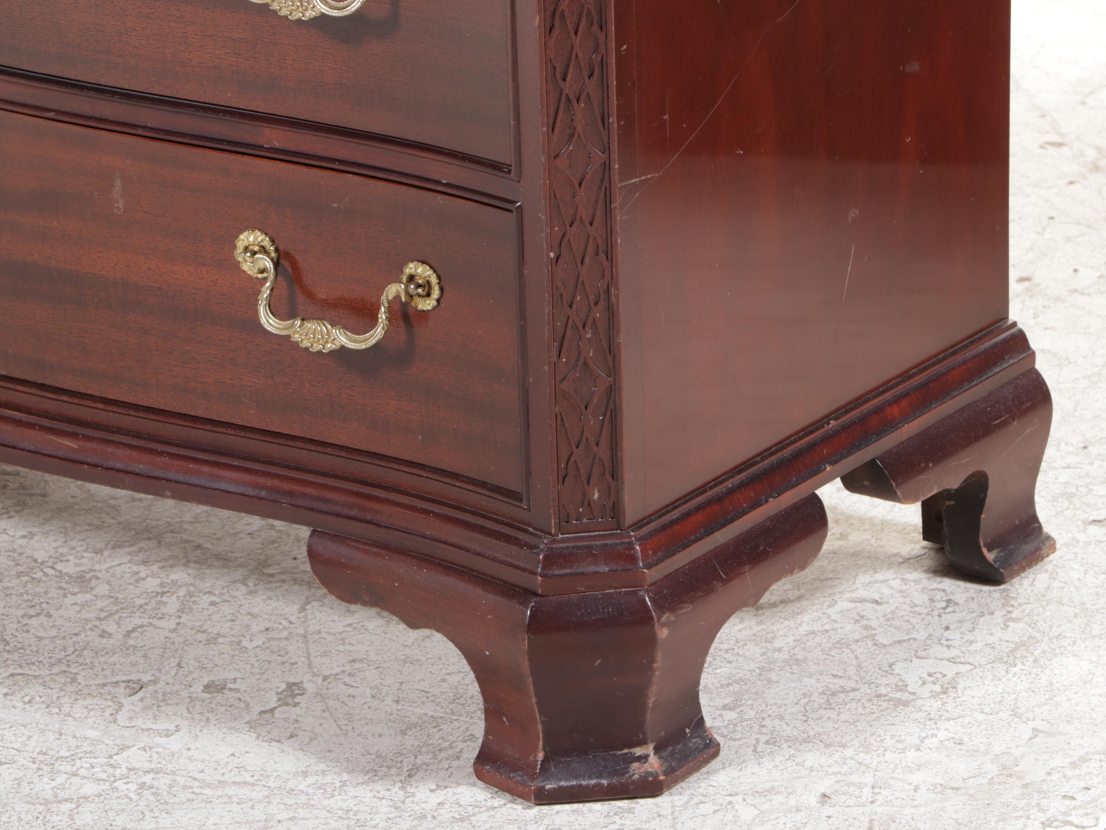 Councill Chippendale Style Mahogany Eleven-Drawer Serpentine Chest-on-Chest