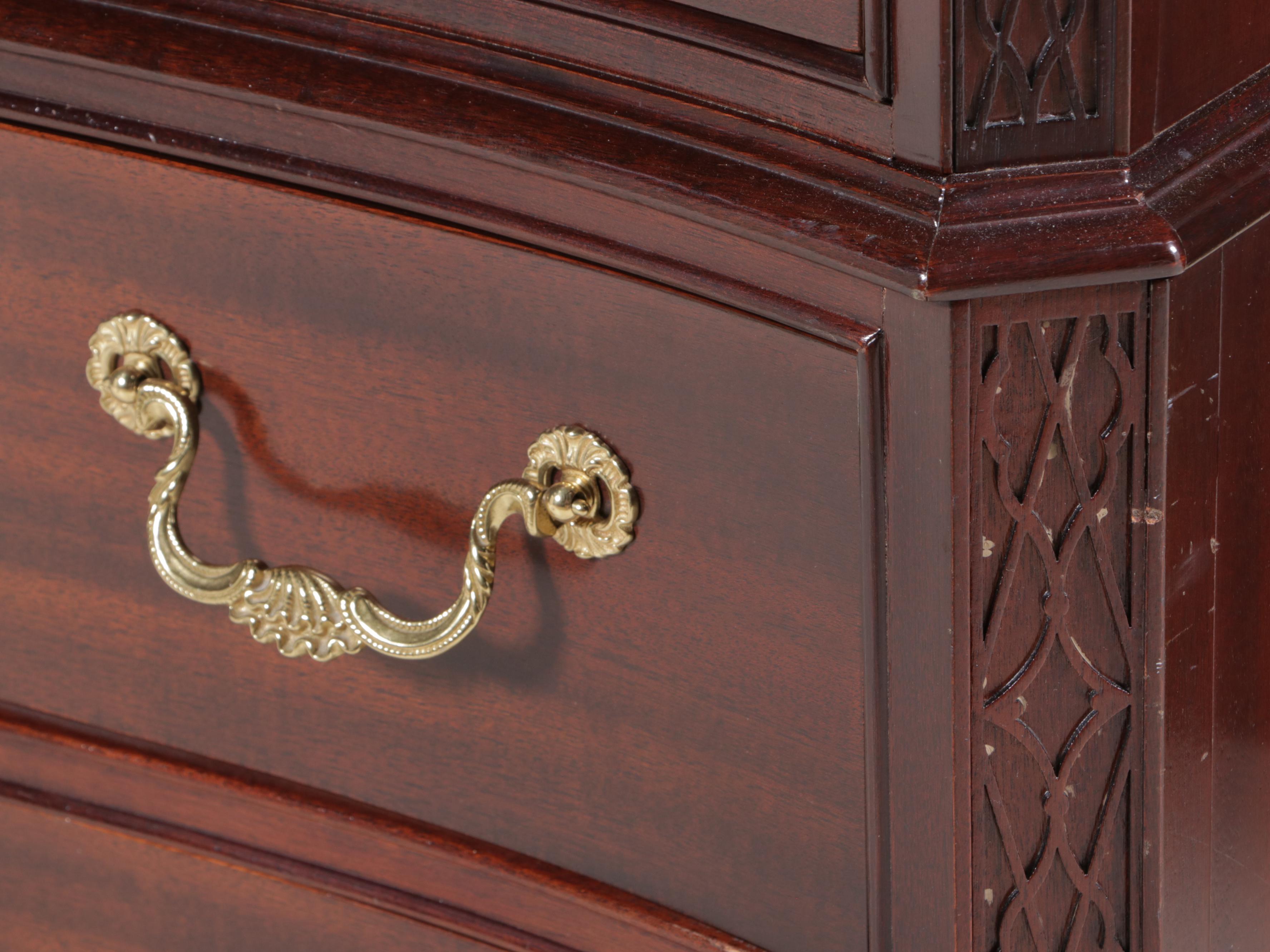 Councill Chippendale Style Mahogany Eleven-Drawer Serpentine Chest-on-Chest