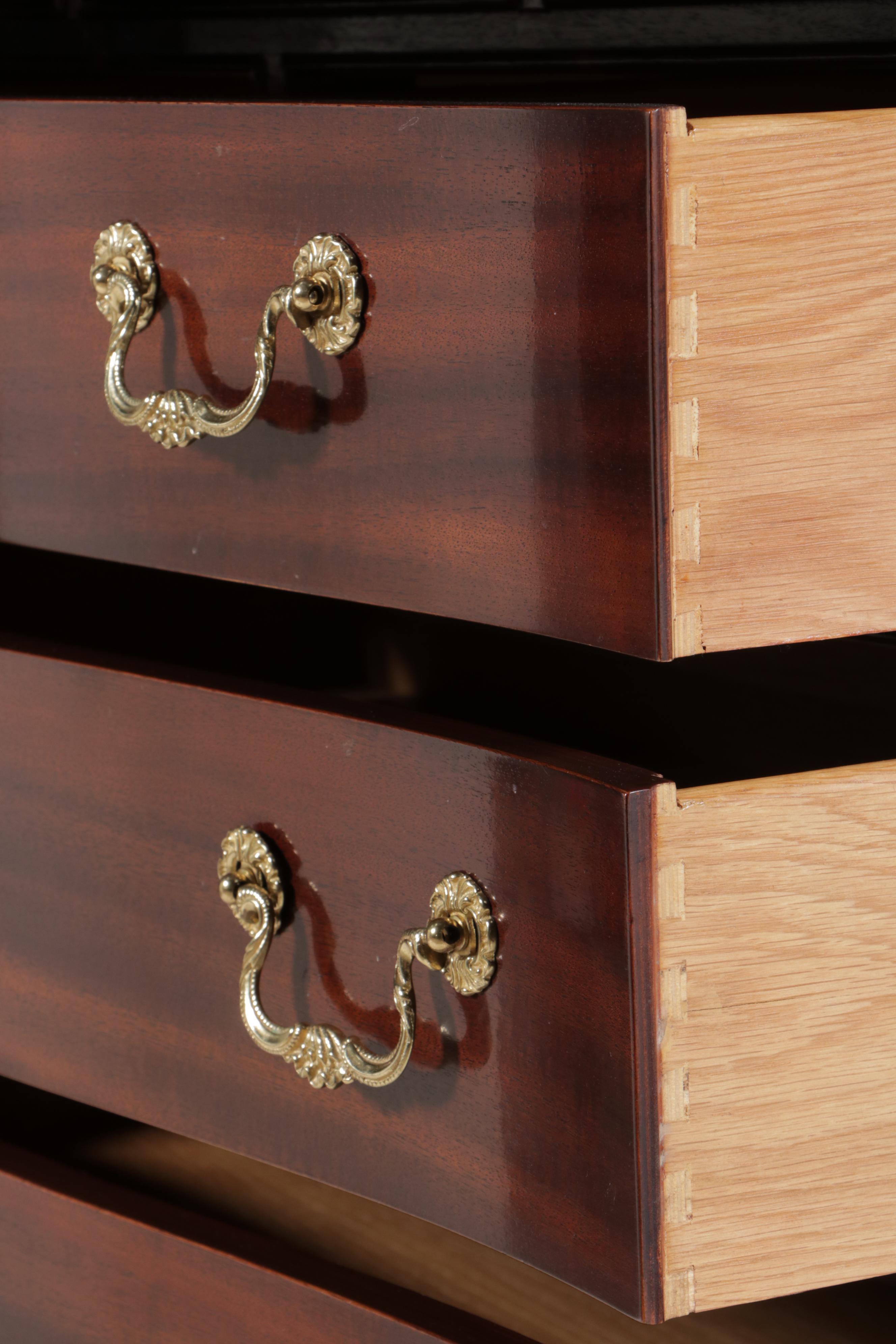 Councill Chippendale Style Mahogany Eleven-Drawer Serpentine Chest-on-Chest