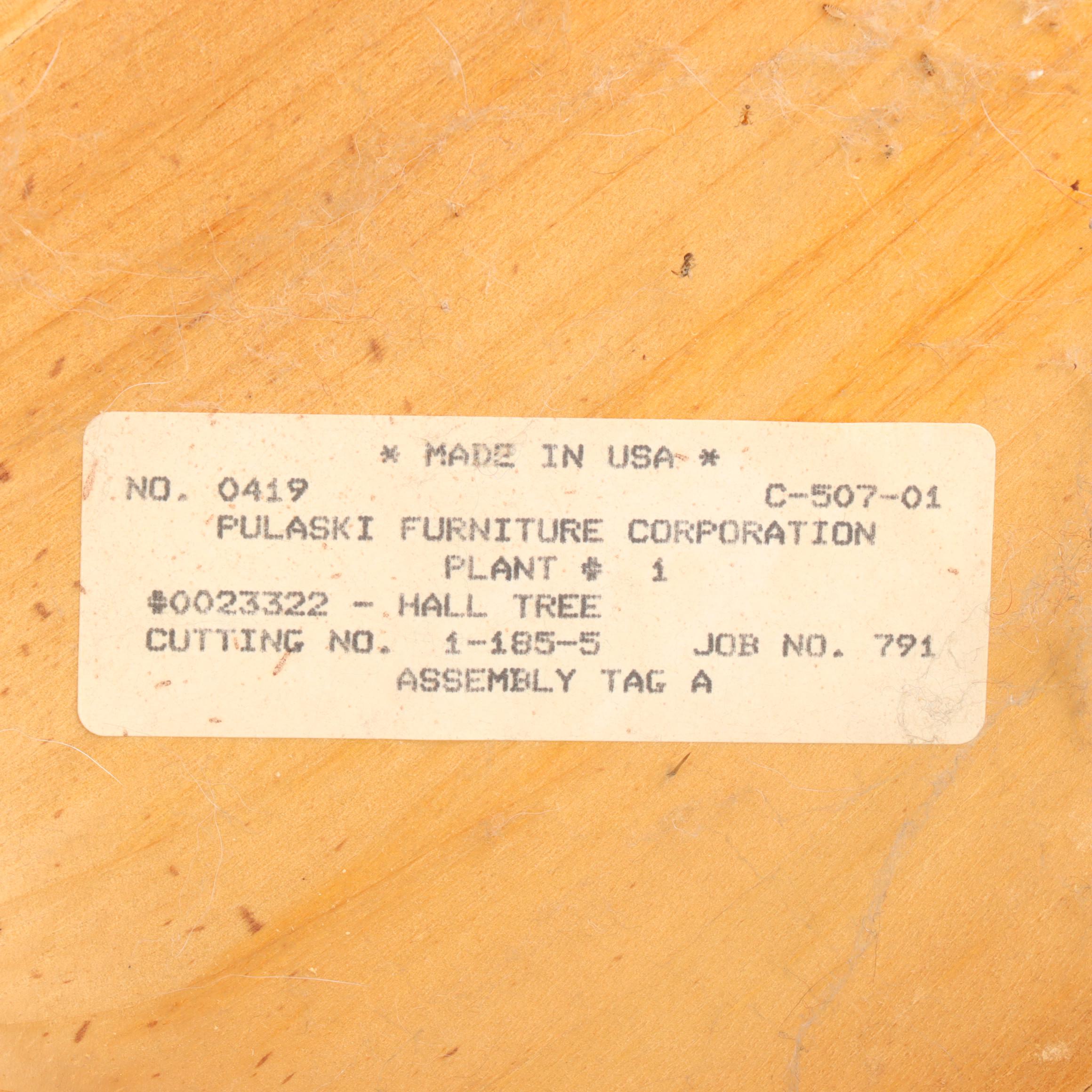 Pulaski Furniture Colonial Style Cherrywood-Stained and Faux-Marble Hall Stand