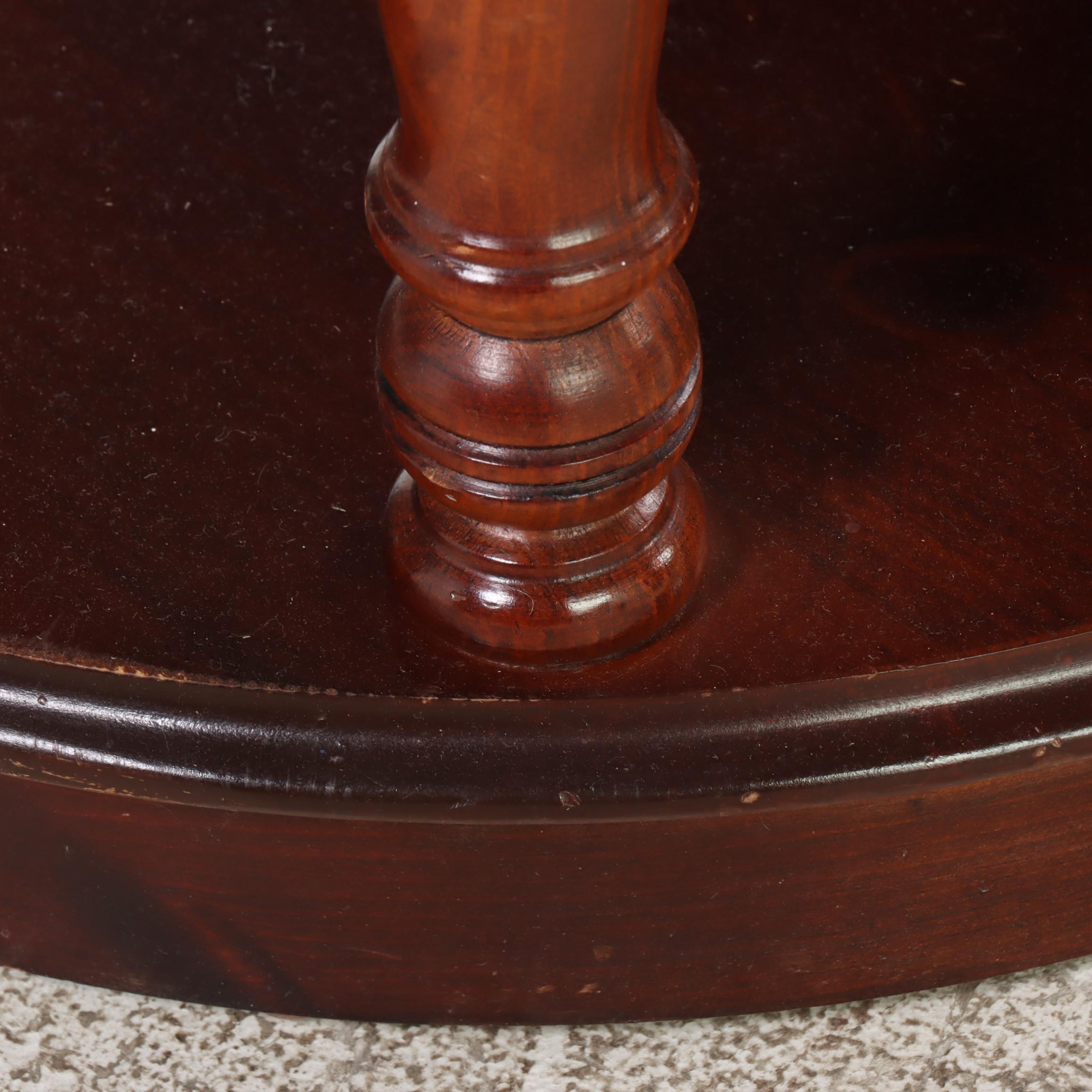 Pulaski Furniture Colonial Style Cherrywood-Stained and Faux-Marble Hall Stand