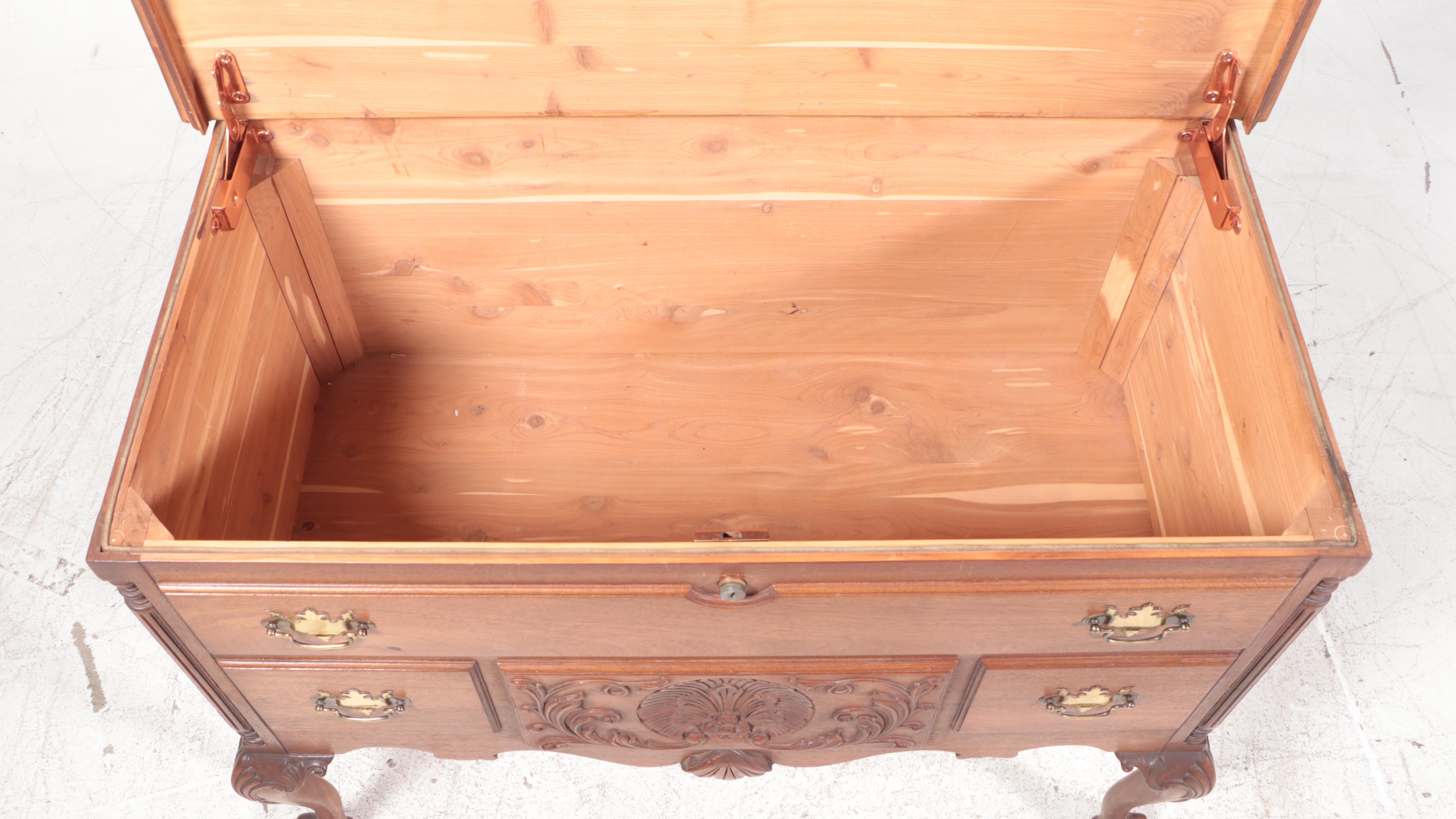 Caswell-Runyan Co. Chippendale Style Mahogany and Cedar Lift-Lid Chest