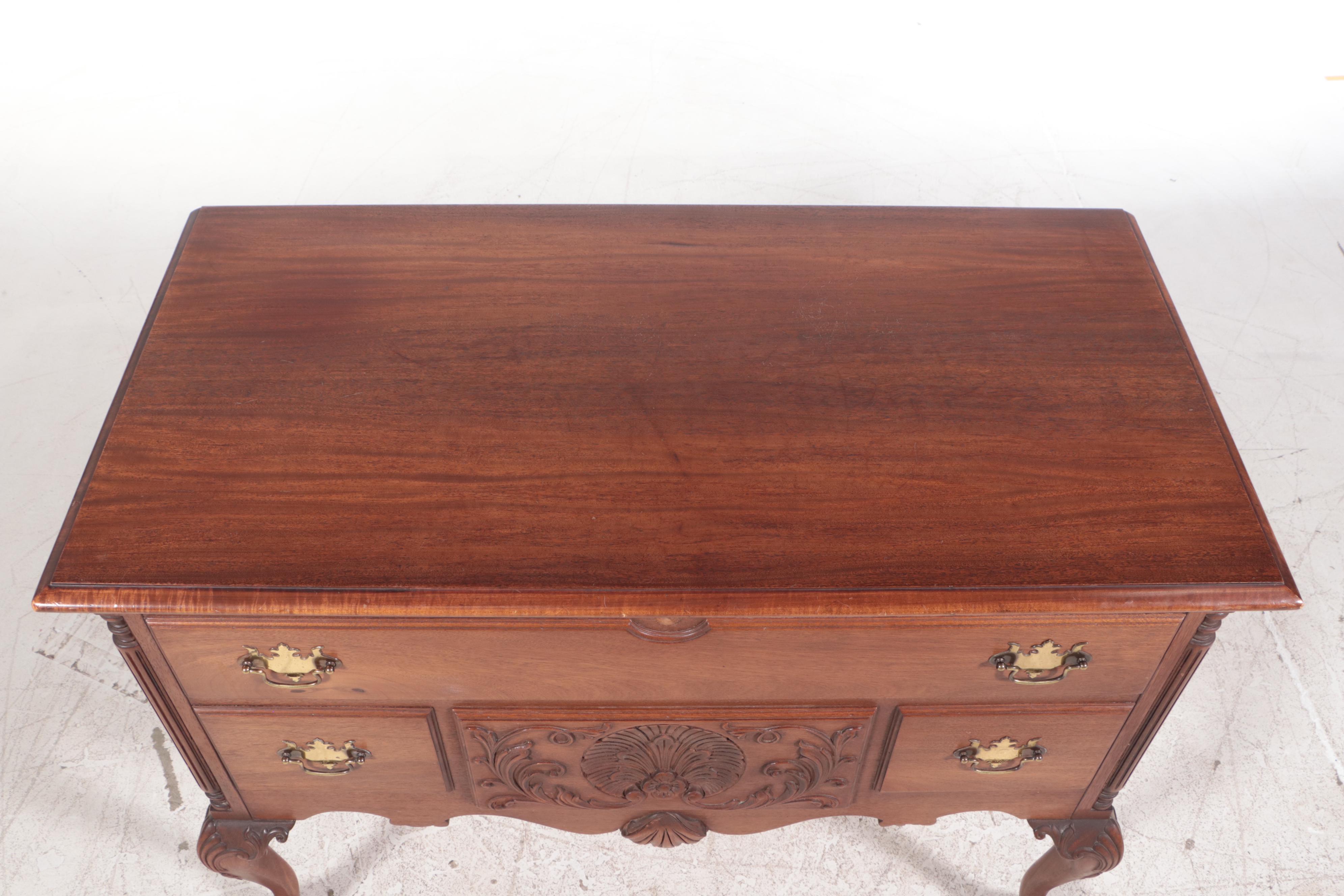 Caswell-Runyan Co. Chippendale Style Mahogany and Cedar Lift-Lid Chest