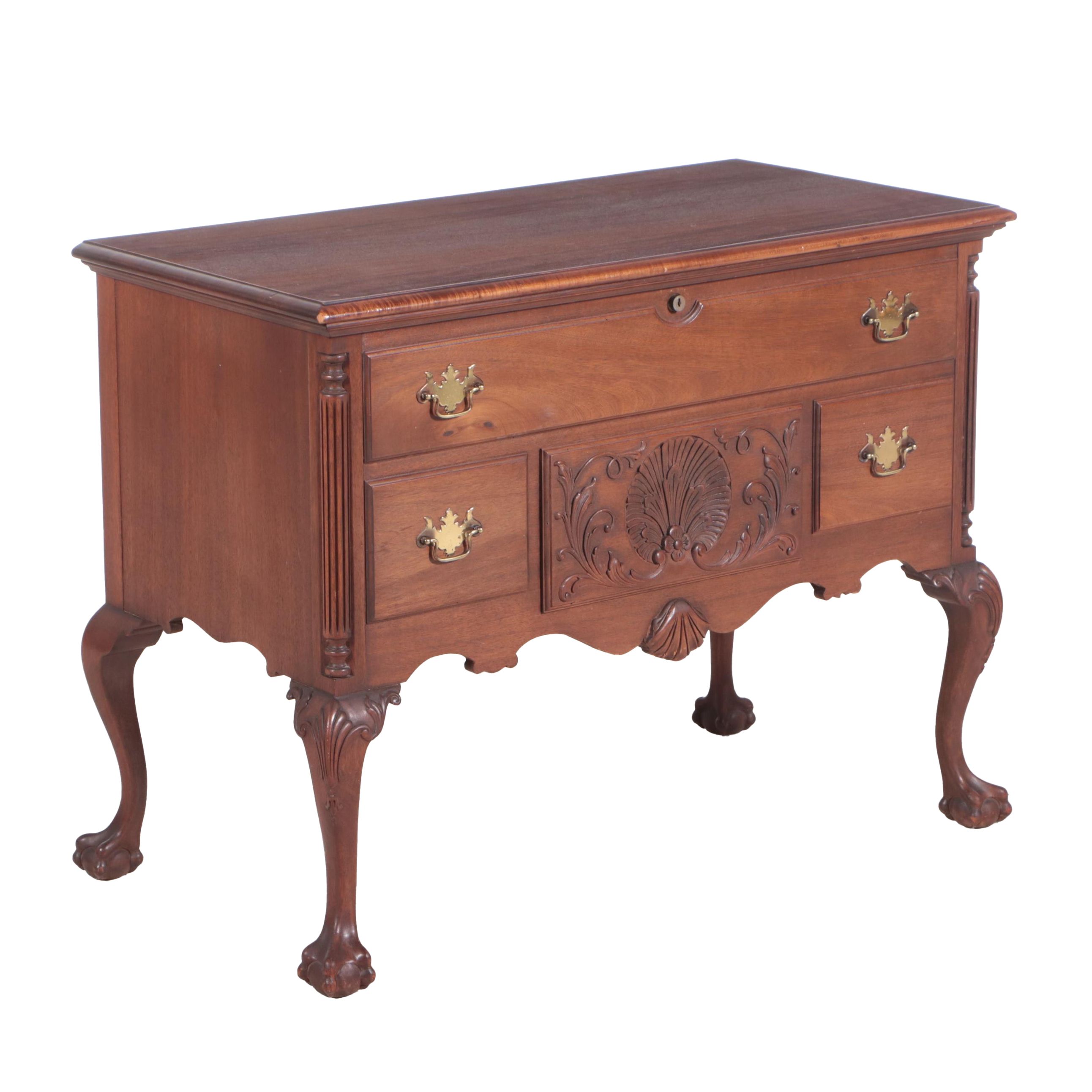 Caswell-Runyan Co. Chippendale Style Mahogany and Cedar Lift-Lid Chest