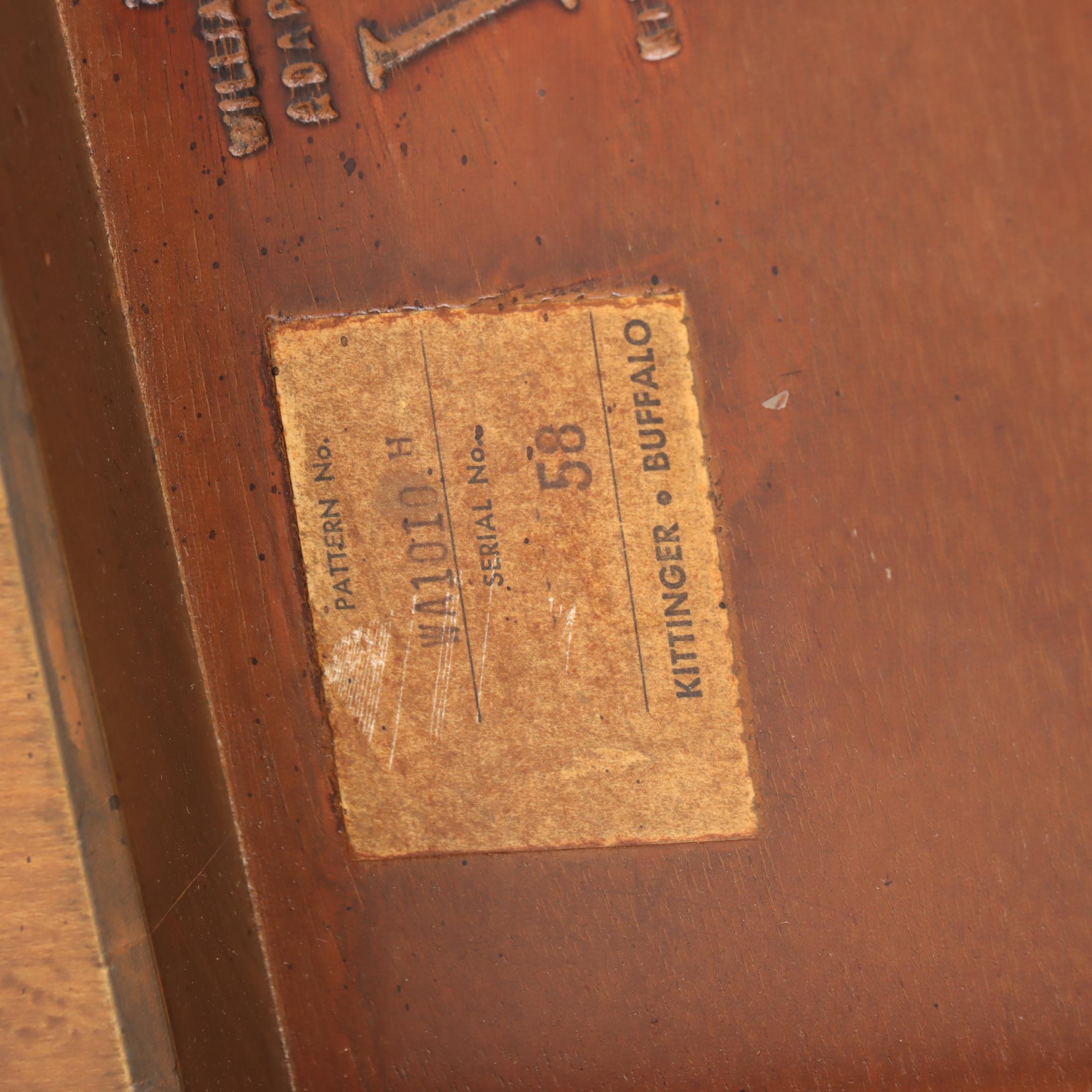 Kittinger "Williamsburg Adaptation" Queen Anne Style Mahogany Tea Table