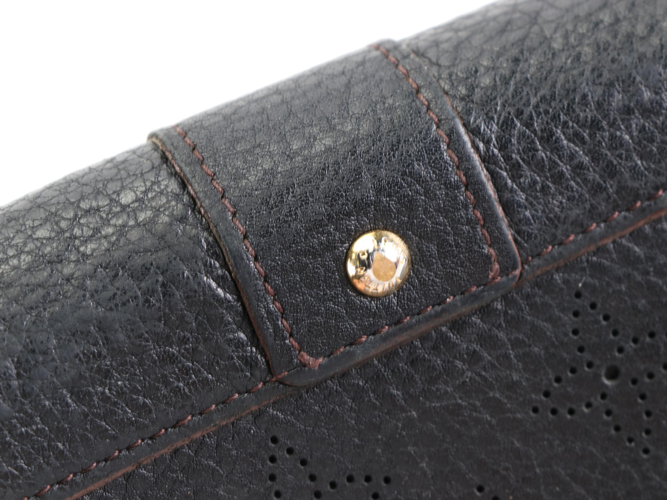 Louis Vuitton Iris Wallet in Mahina Leather