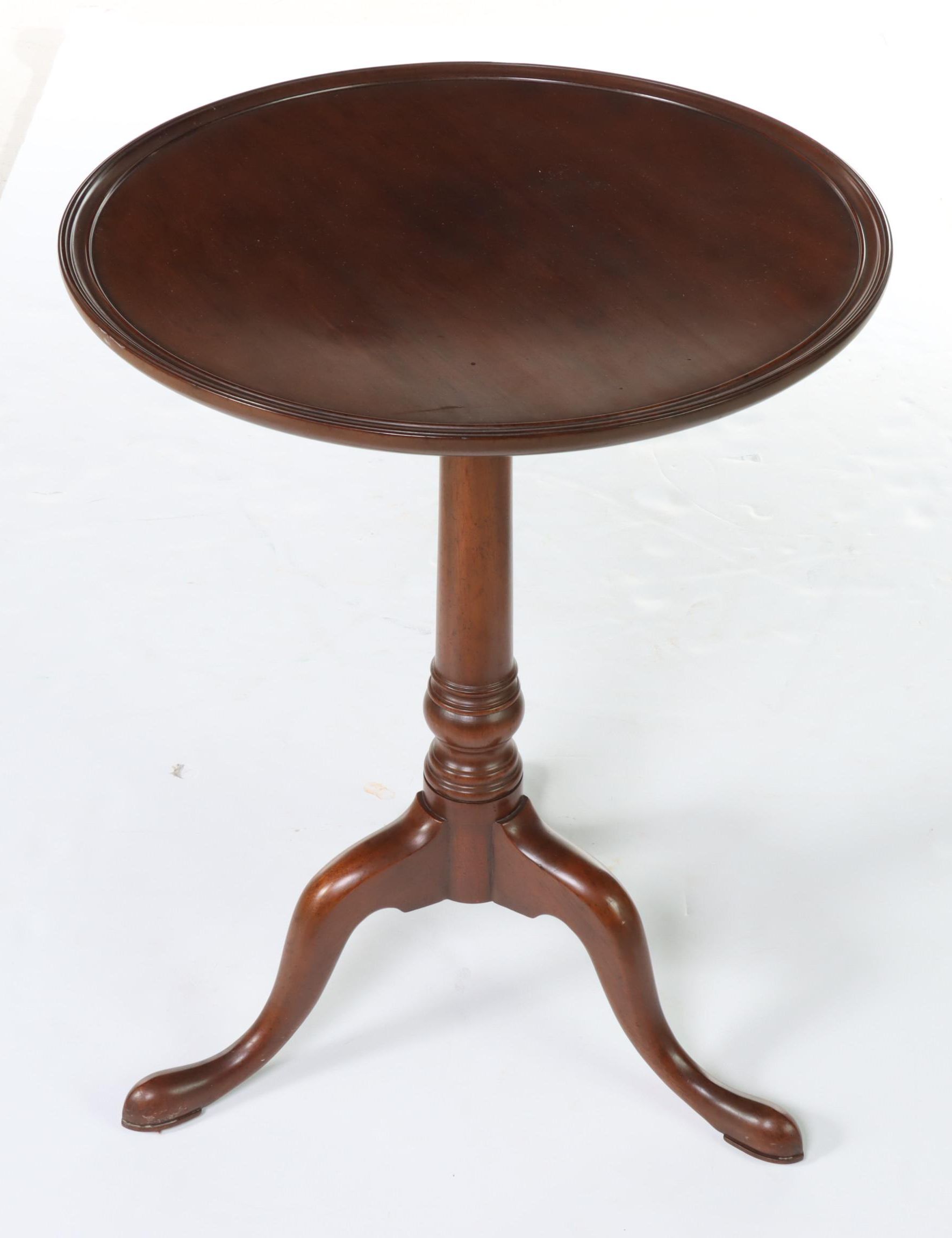 Kittinger "Williamsburg Adaptation" Queen Anne Style Mahogany Tea Table