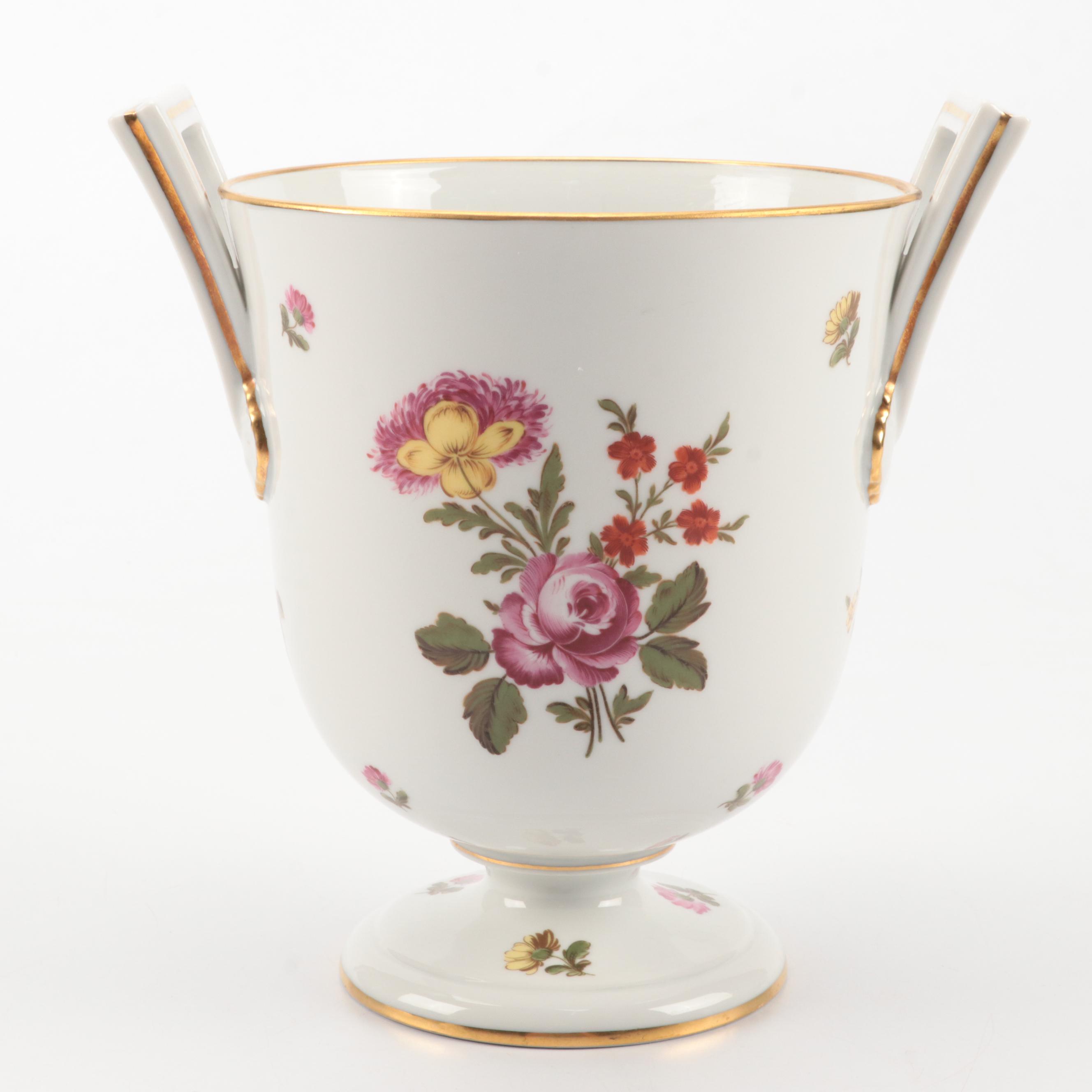 Richard Ginori Porcelain Double Handled Urn