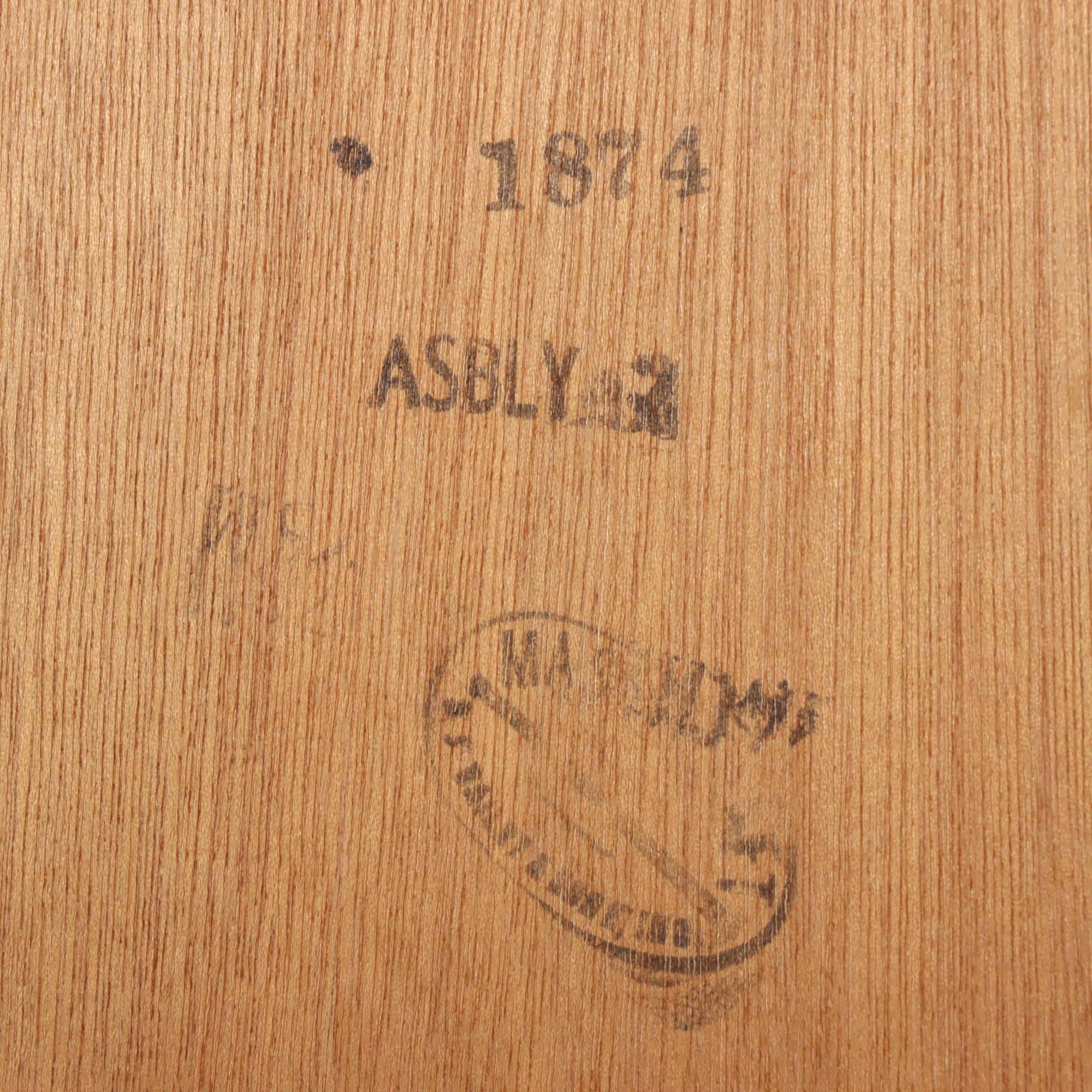 American Colonial Style Pine China Cabinet, Mid to Late 20th Century