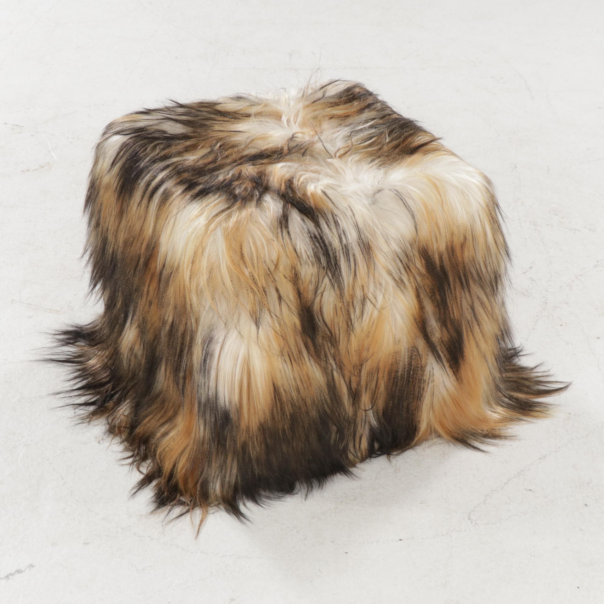 Chesterfield Lamb Cube Pouf