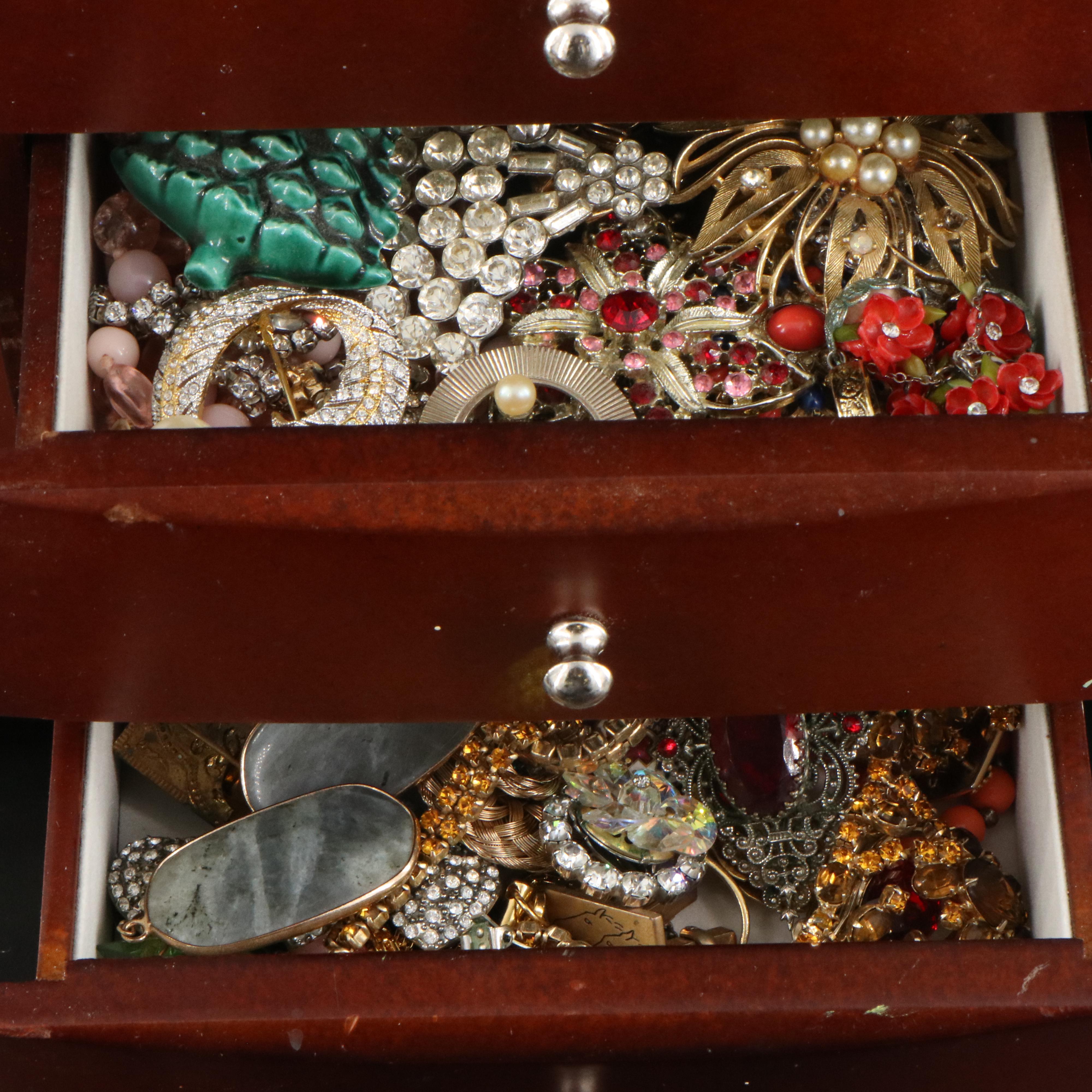 Uncommon Discoveries: Jewelry Collection