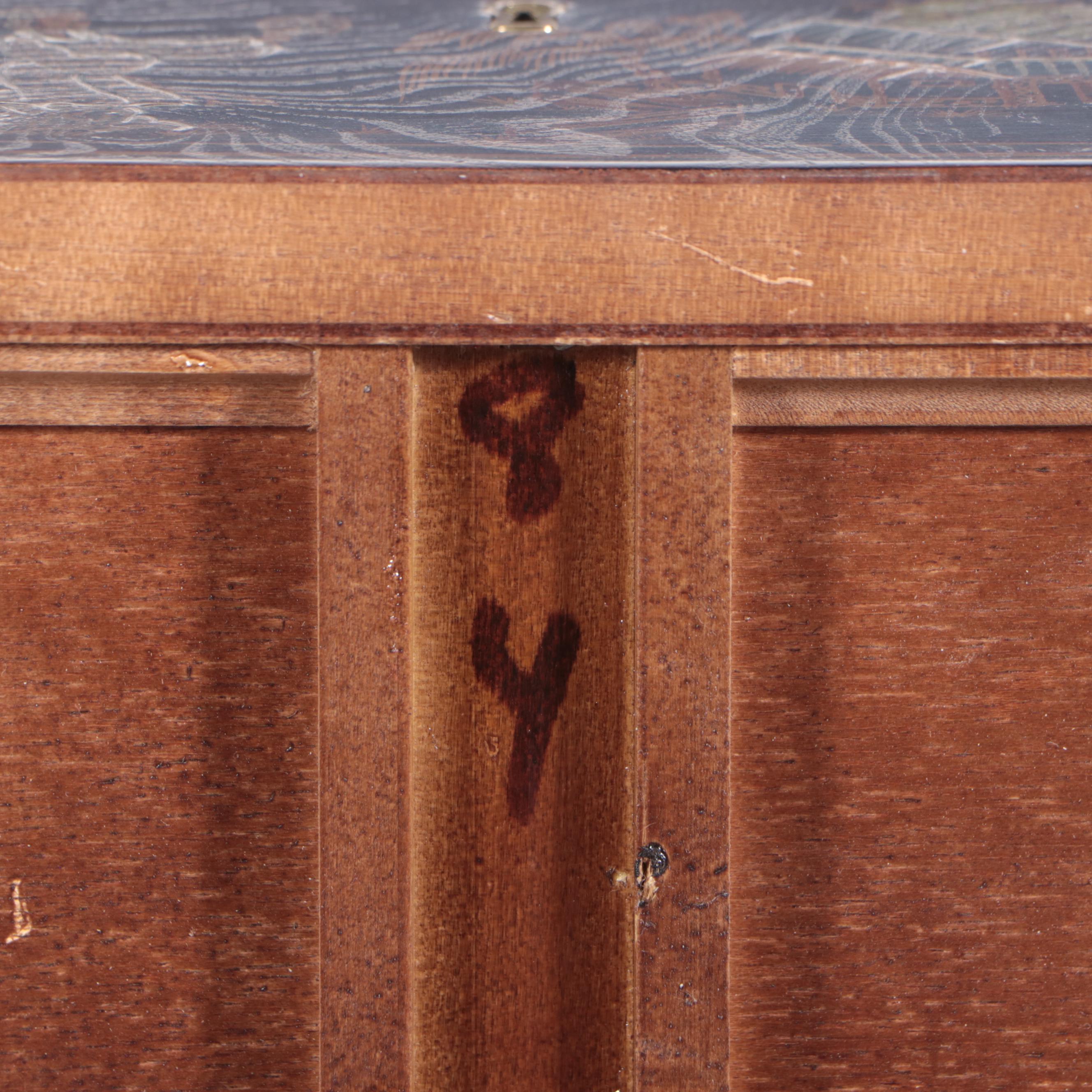 Henredon George III Style Four-Drawer Chinoiserie Chest-on-Stand