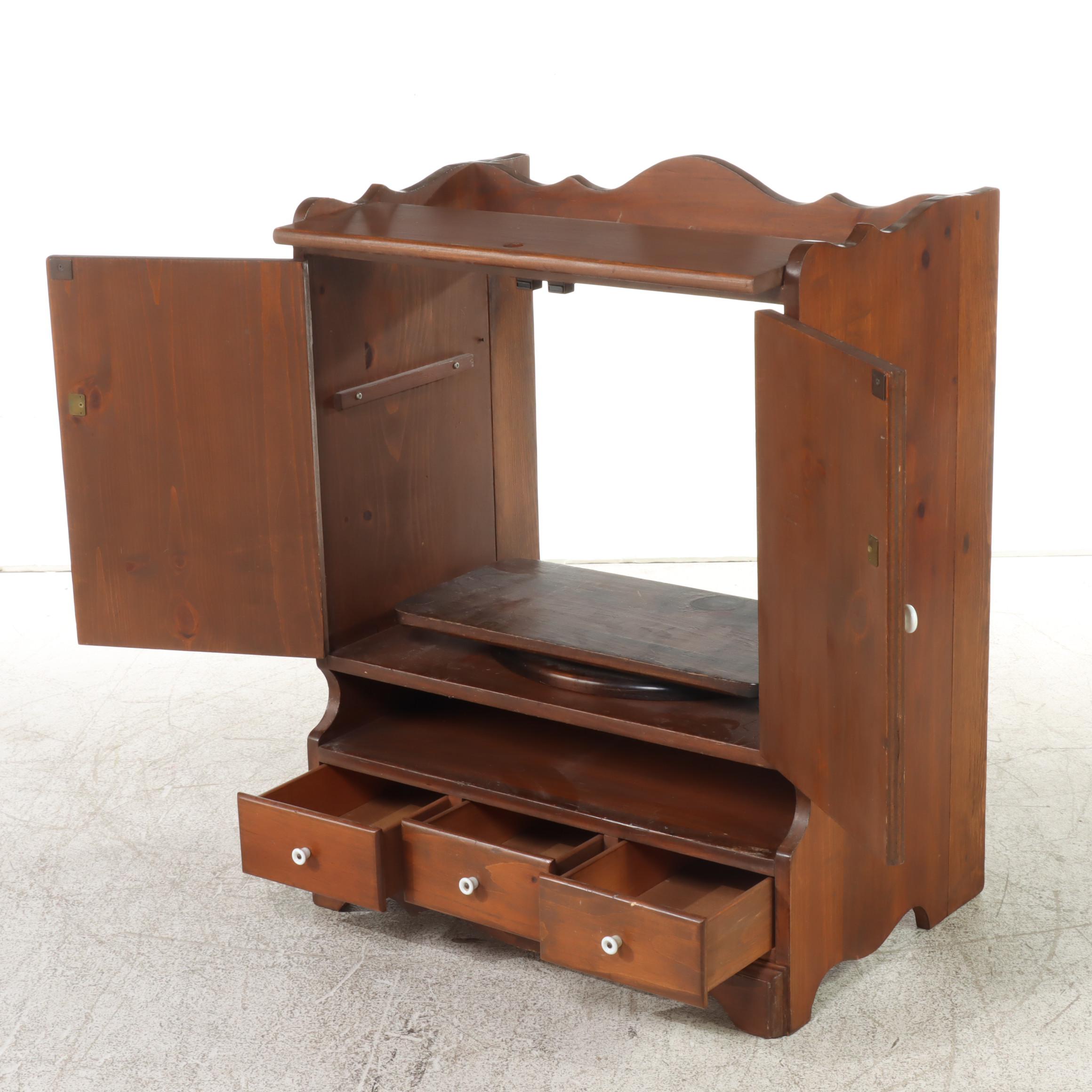 American Colonial Style Pine Three-Drawer Cabinet, Mid to Late 20th Century