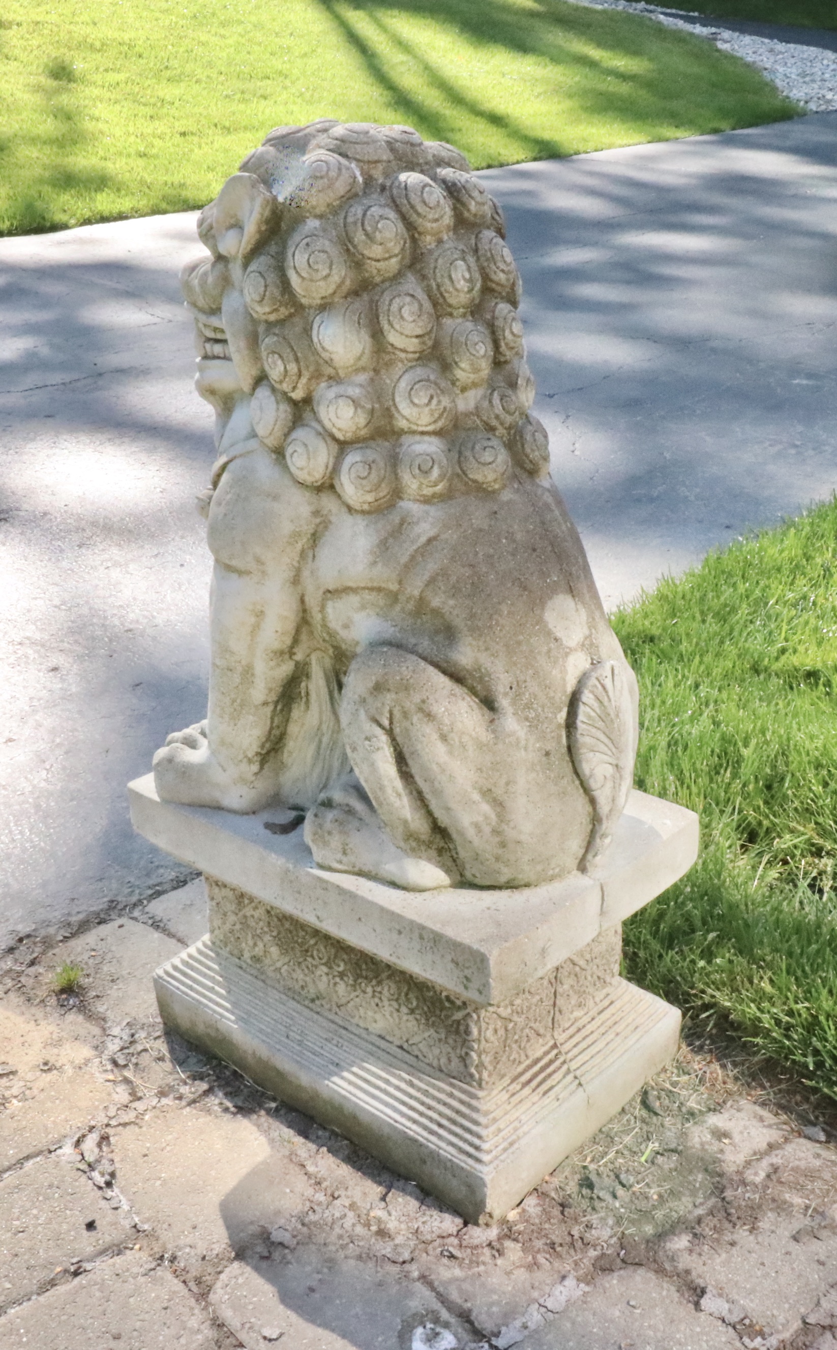 Concrete Shishi "石獅" Guardian Lion Statues