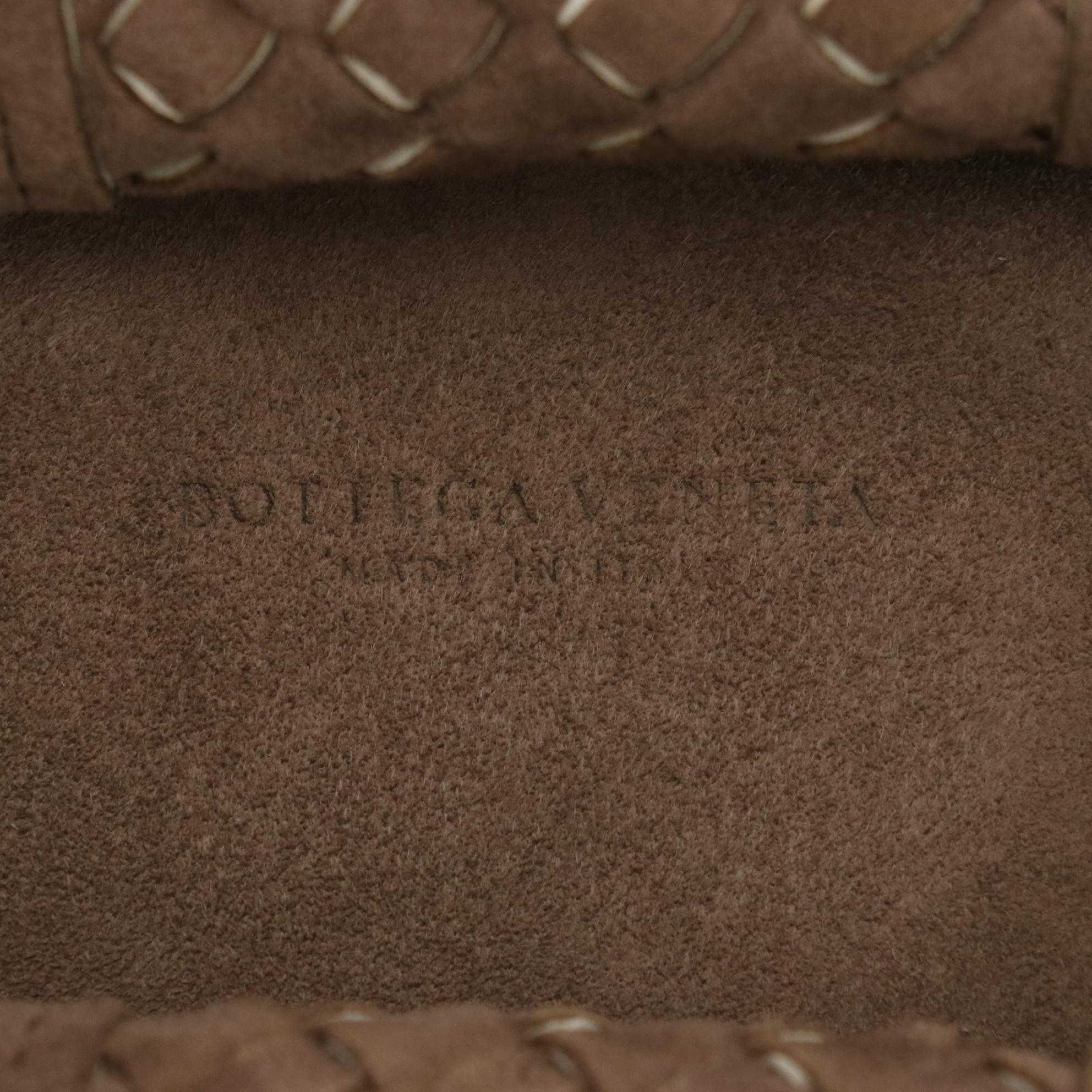 Bottega Veneta Roma Tote Bag in Intrecciato Nappa Leather