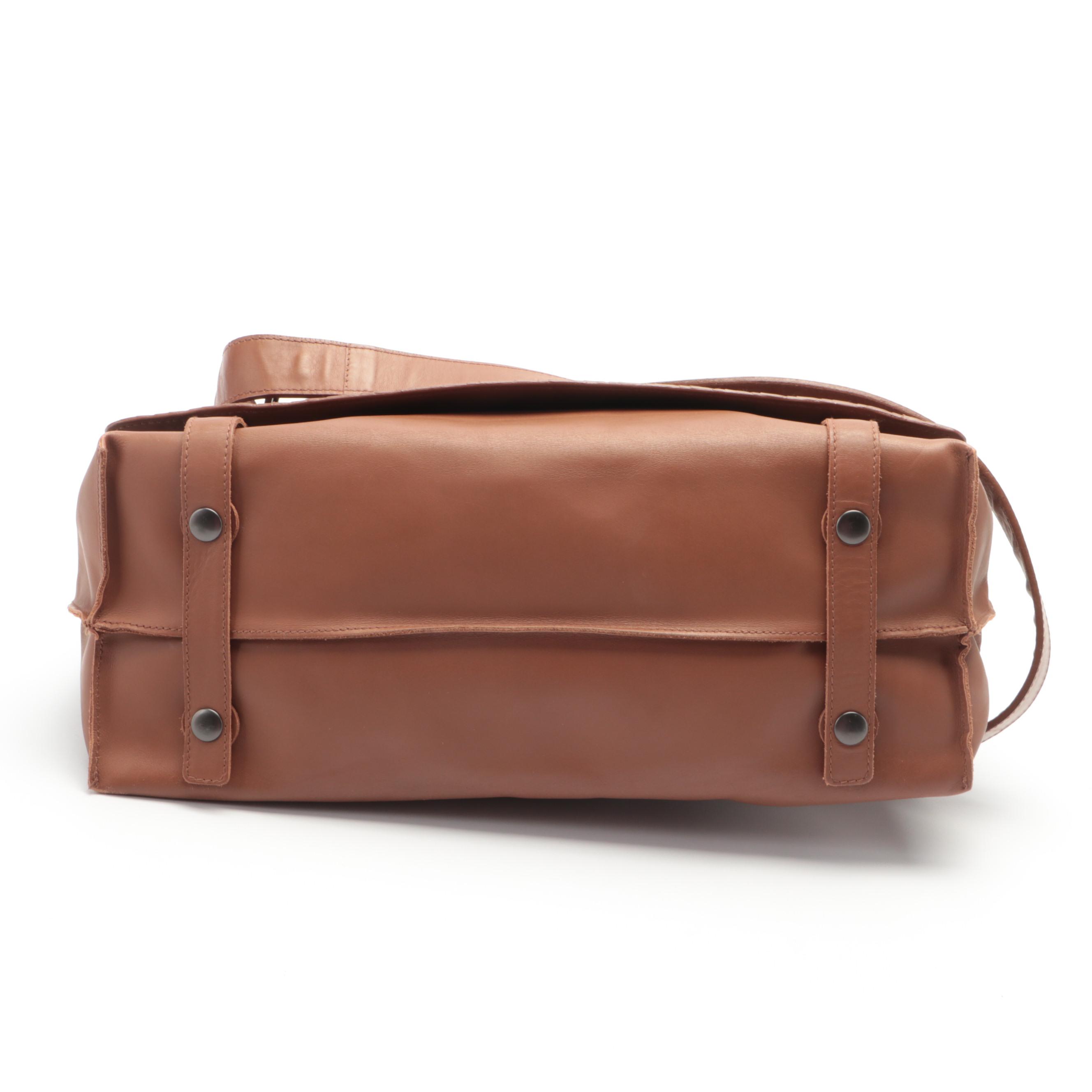 Bottega Veneta Large Messenger Flap Bag in Brown Intrecciato and Smooth Leather