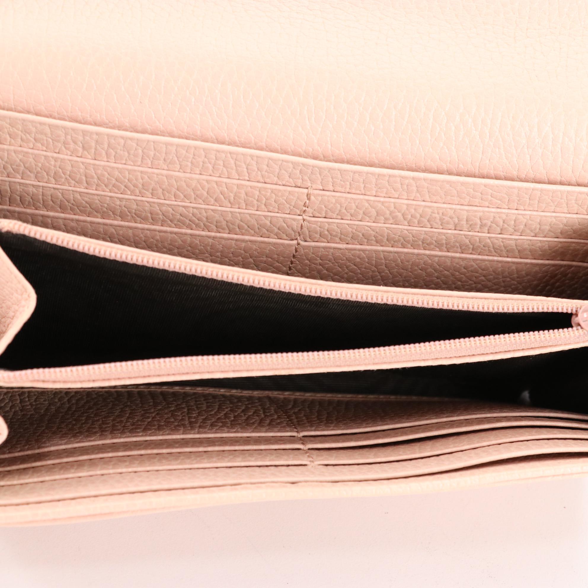 Gucci Grained Leather Continental Wallet