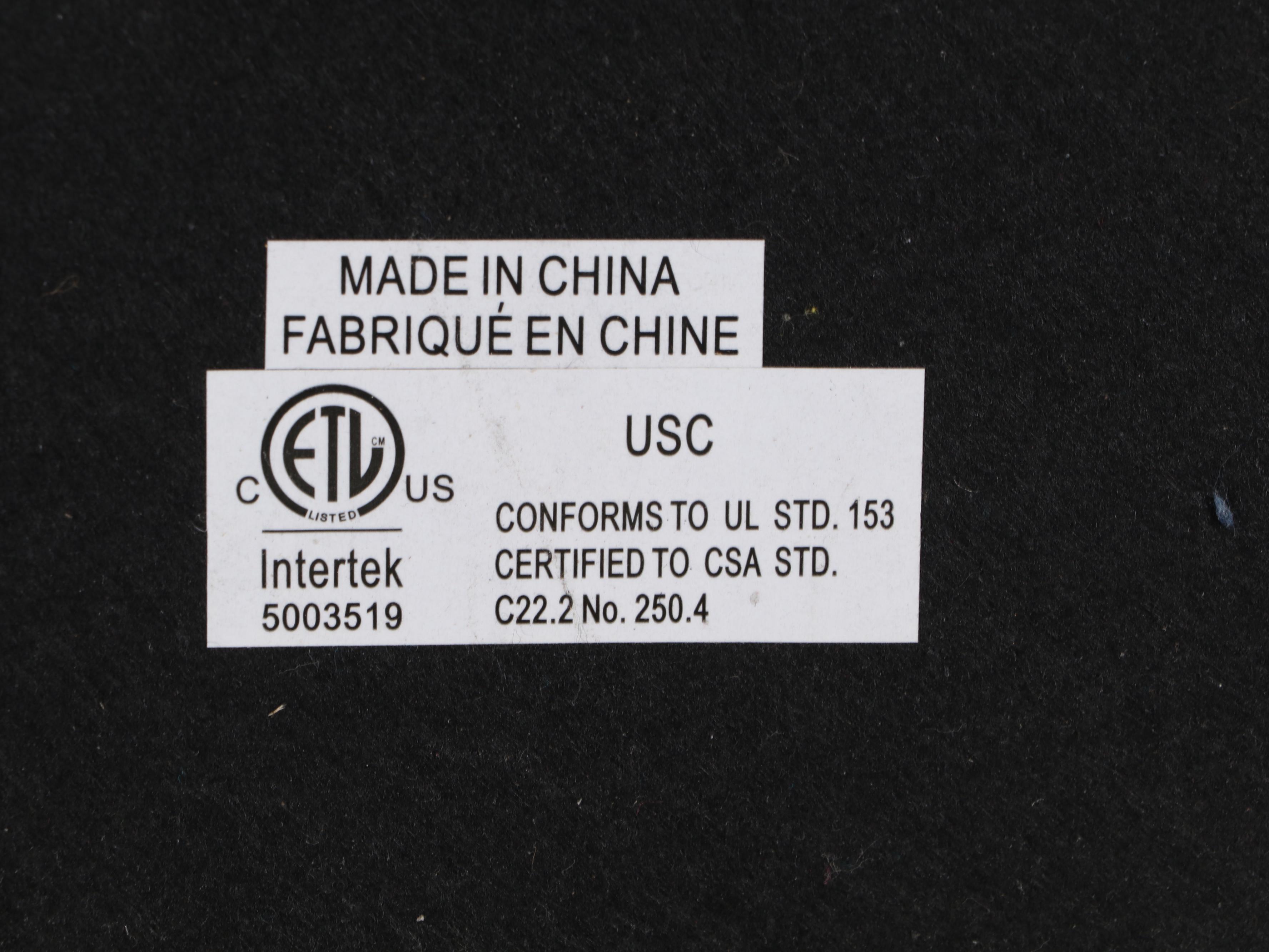 Pair of Visual Comfort & Co. White Glazed Ceramic and Giltwood Table Lamps