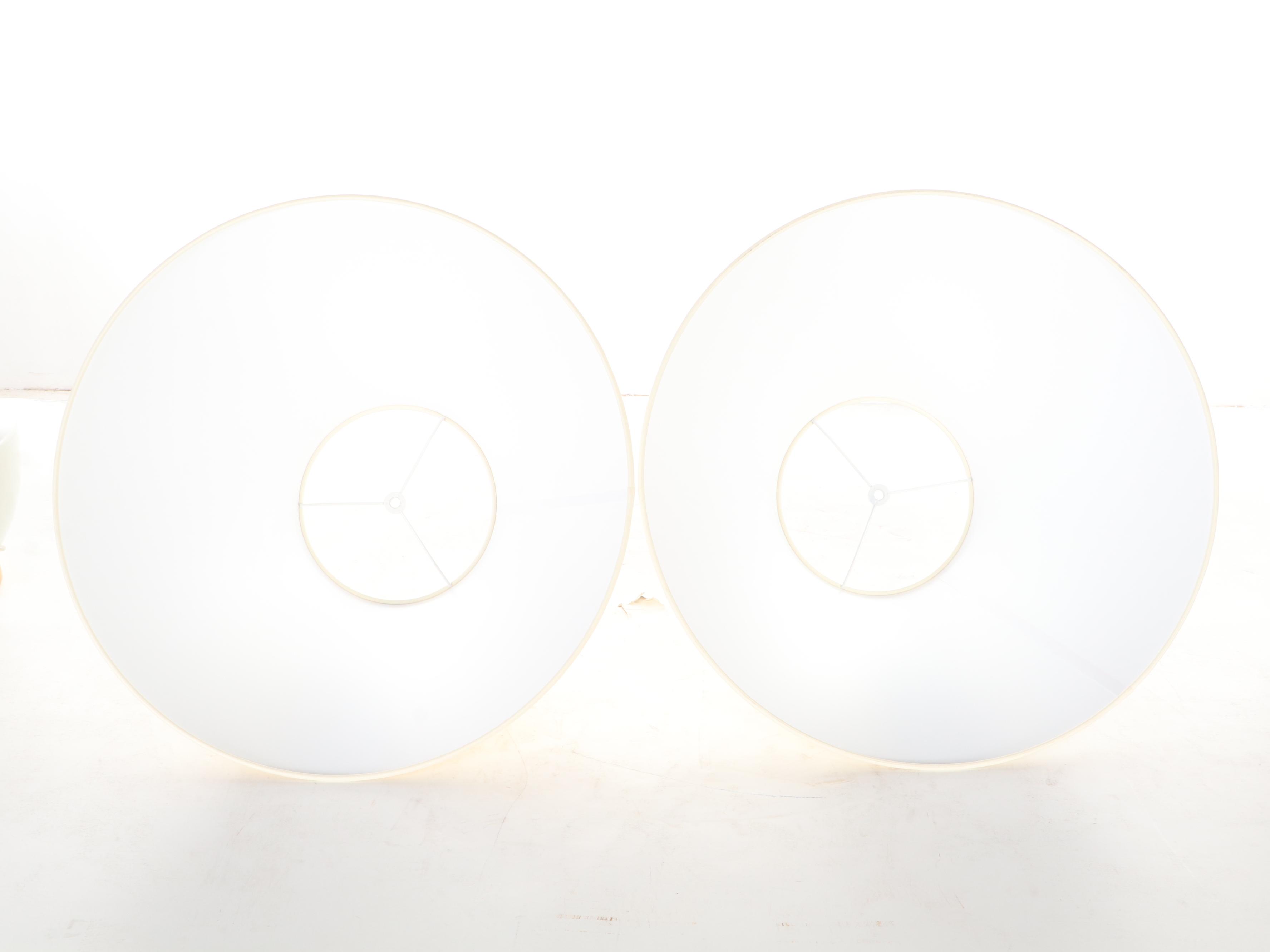 Pair of Visual Comfort & Co. White Glazed Ceramic and Giltwood Table Lamps