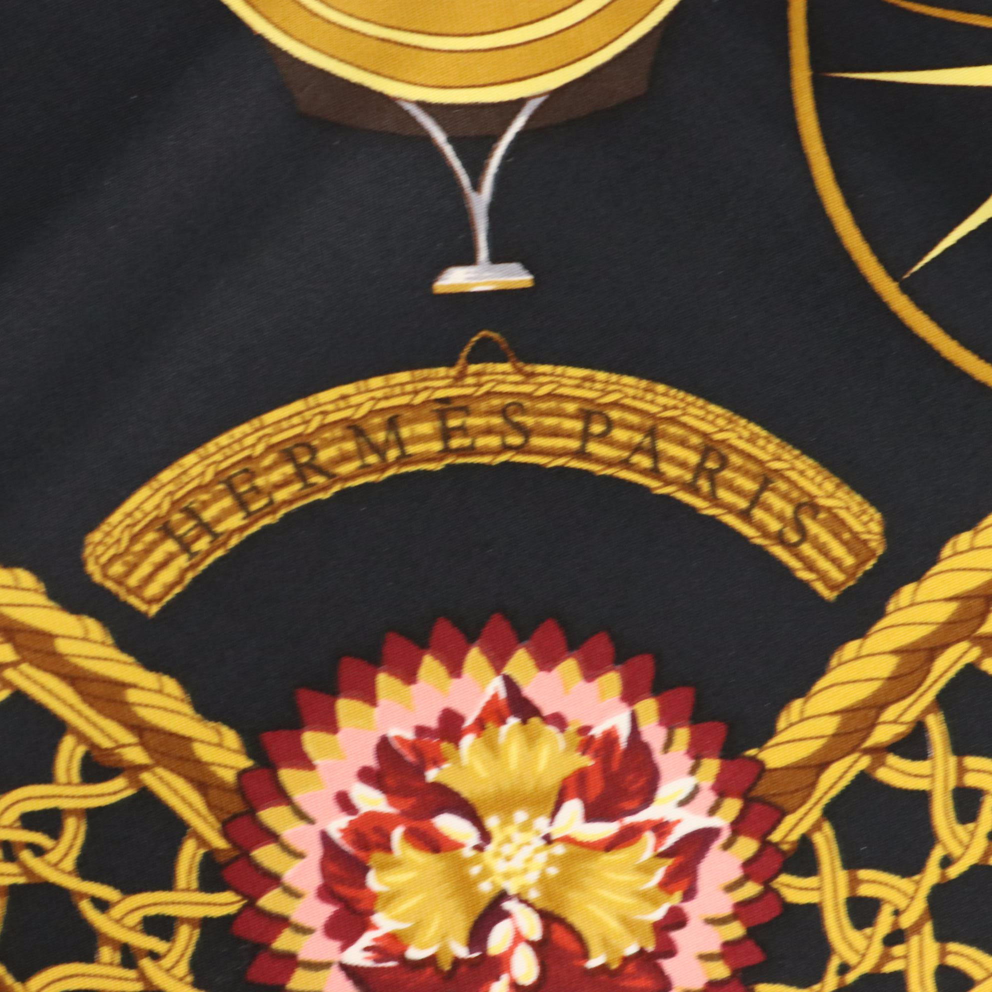 Hermès ''Voitures Paniers'' Scarf 90 in Silk Twill