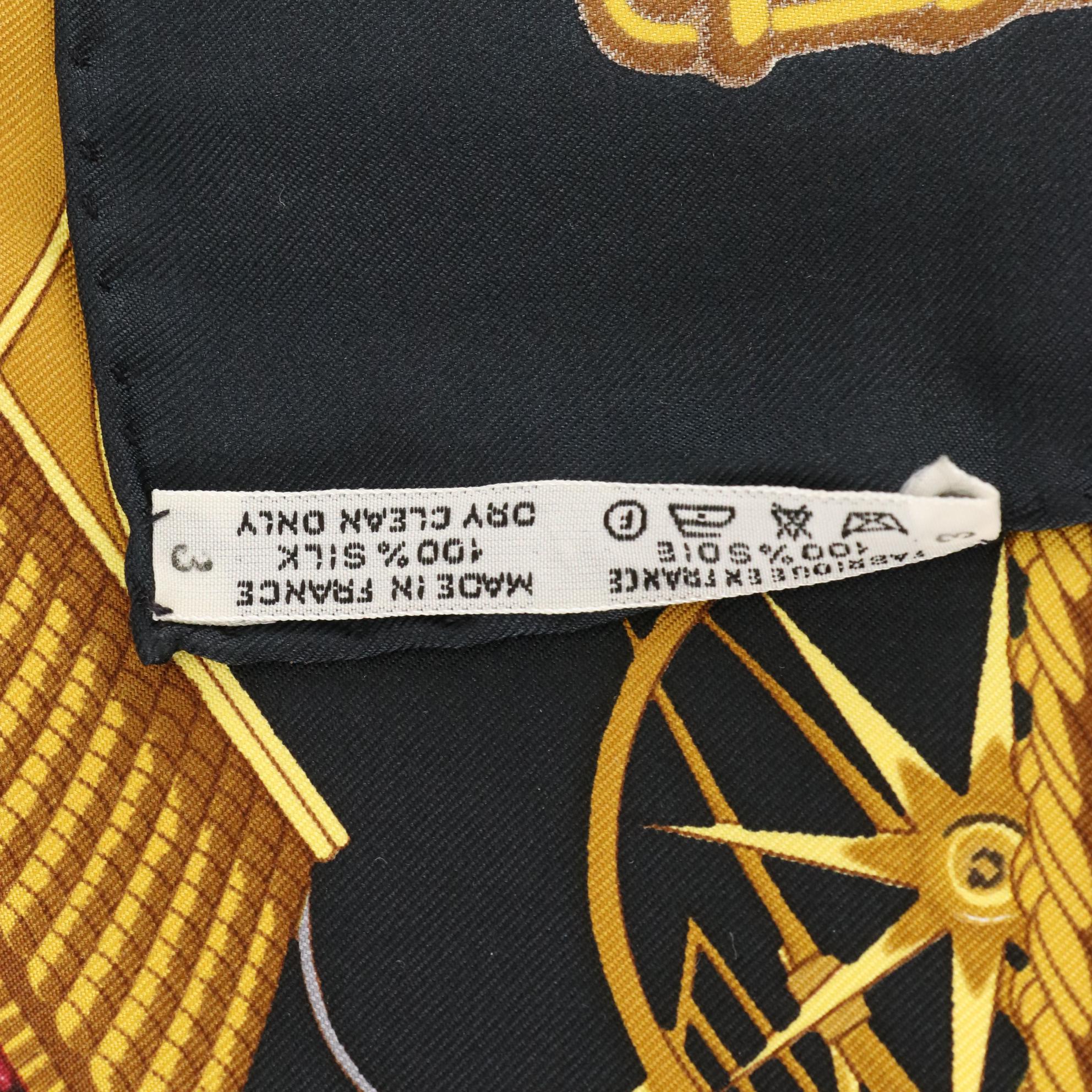 Hermès ''Voitures Paniers'' Scarf 90 in Silk Twill