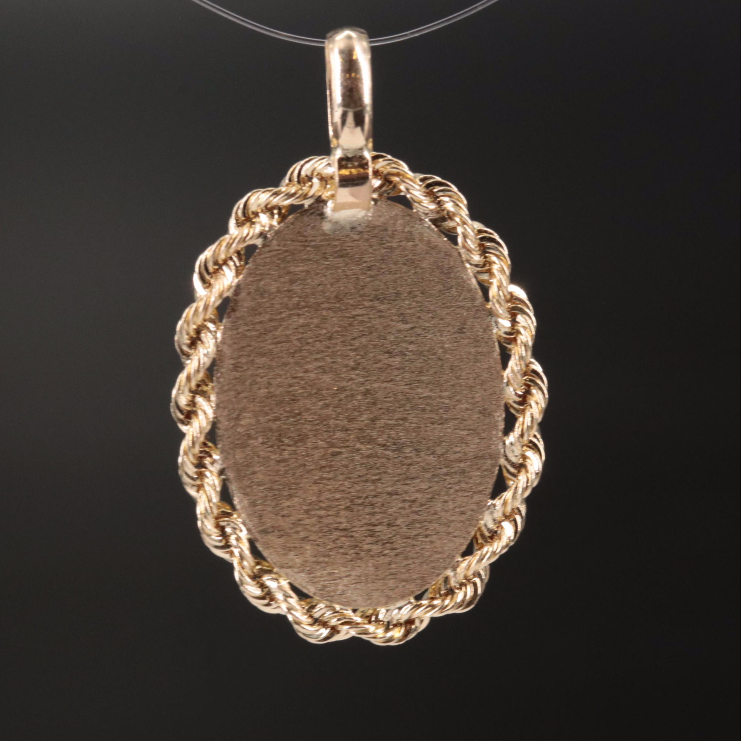 10K Miraculous Medal of Our Lady of Grace Pendant